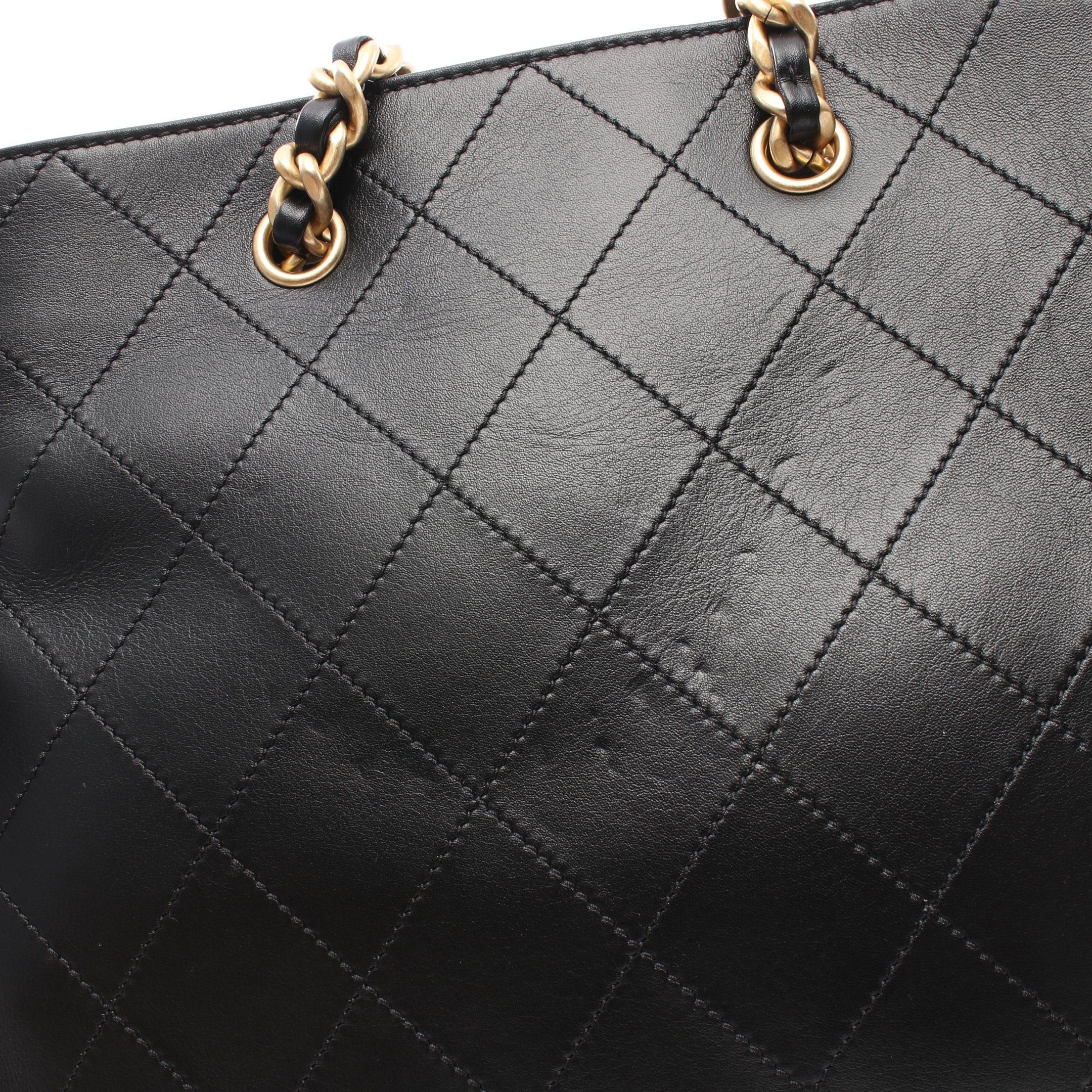 Chanel Chanel Matelasse Chain Shoulder Bag Tote Lambskin Black Gold Hardware Size ONE SIZE - 7 Thumbnail