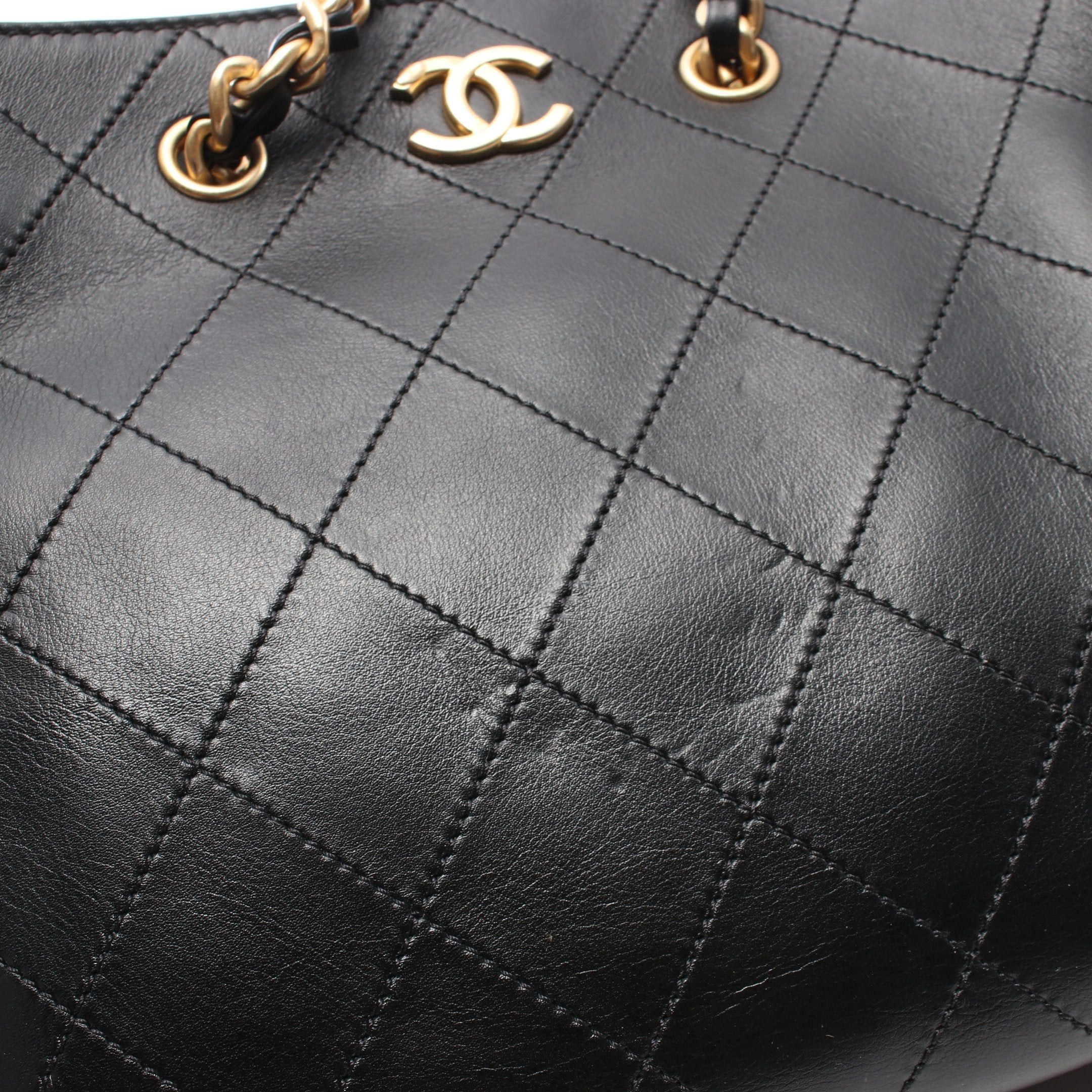 Chanel Chanel Matelasse Chain Shoulder Bag Tote Lambskin Black Gold Hardware Size ONE SIZE - 6 Thumbnail