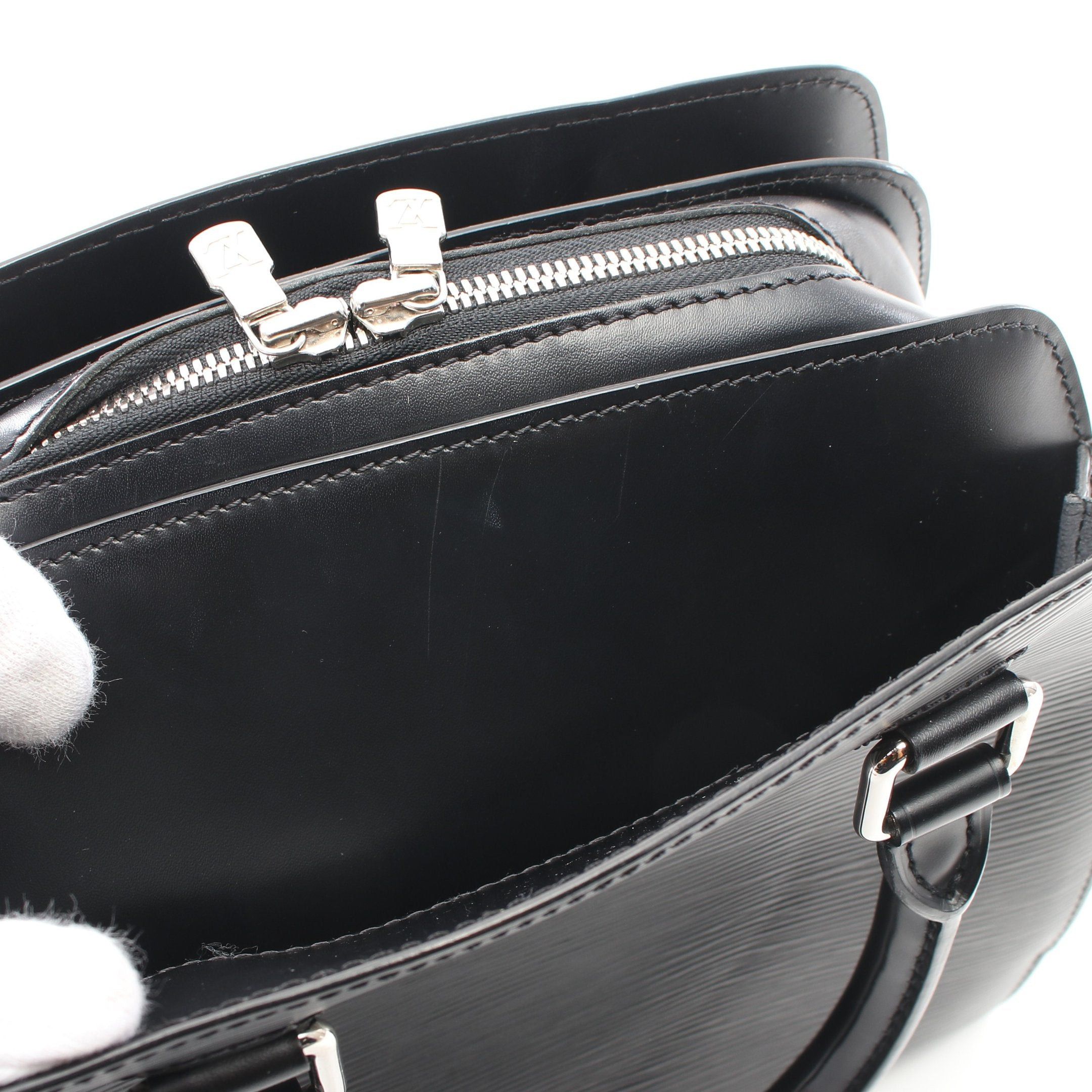 Louis Vuitton Louis Vuitton Pont Neuf Epi Noir Handbag Leather Black Size ONE SIZE - 8 Thumbnail