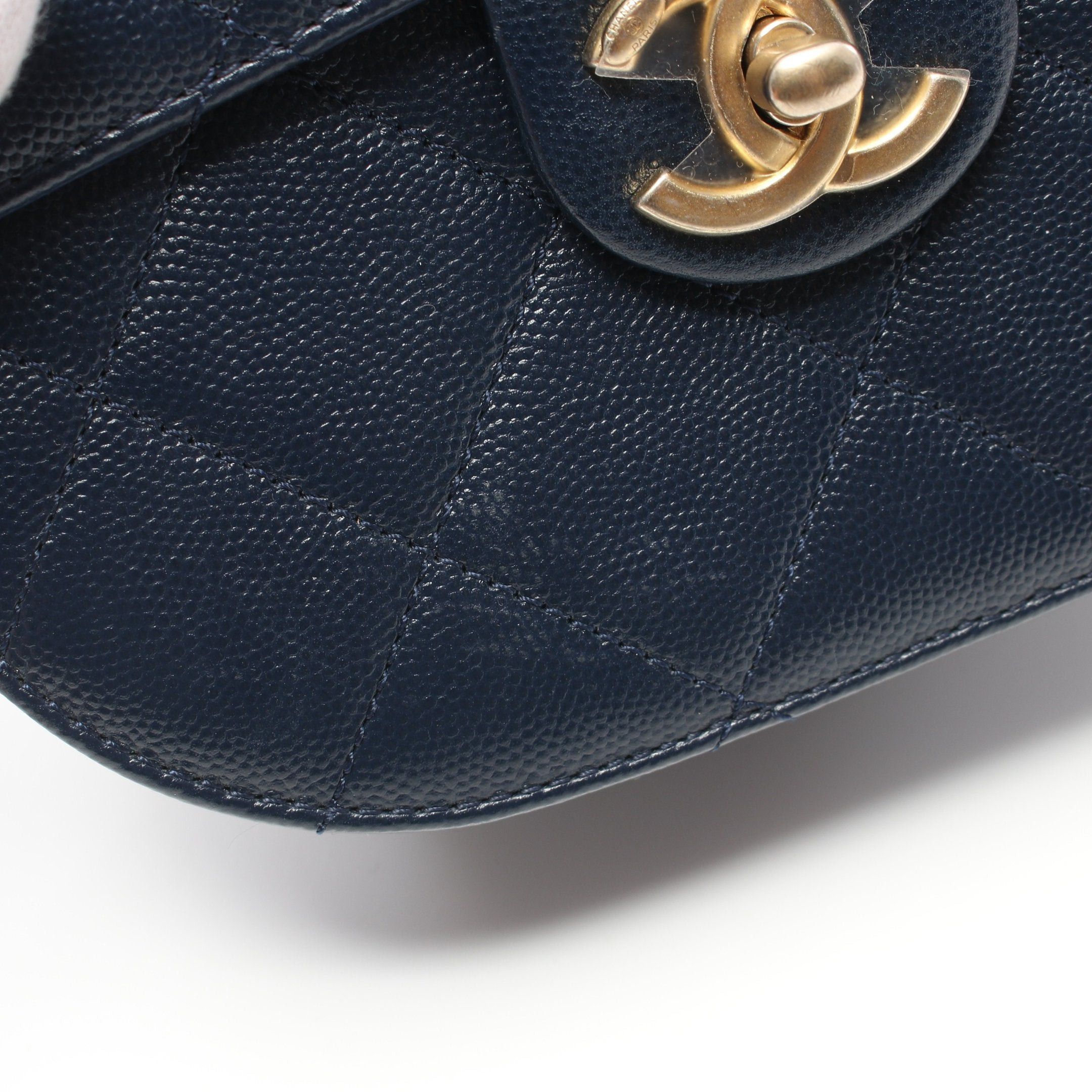 Chanel Chanel Matelasse Chain Shoulder Bag Caviar Skin Navy Gold Hardware Size ONE SIZE - 6 Thumbnail
