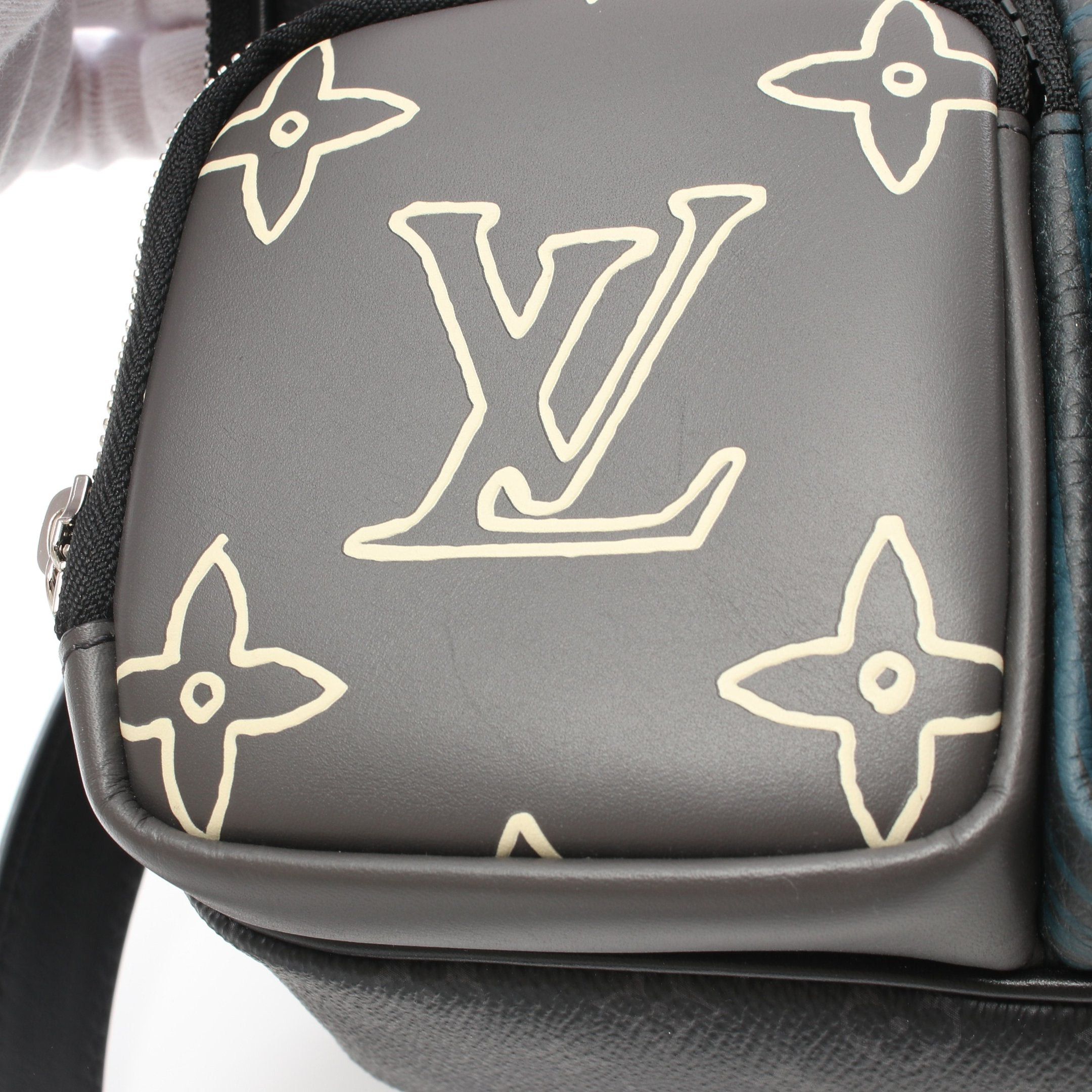 Louis Vuitton Louis Vuitton Messenger Multi-Pocket Monogram Eclipse Handbag Leather Black Multicolor Size ONE SIZE - 6 Thumbnail