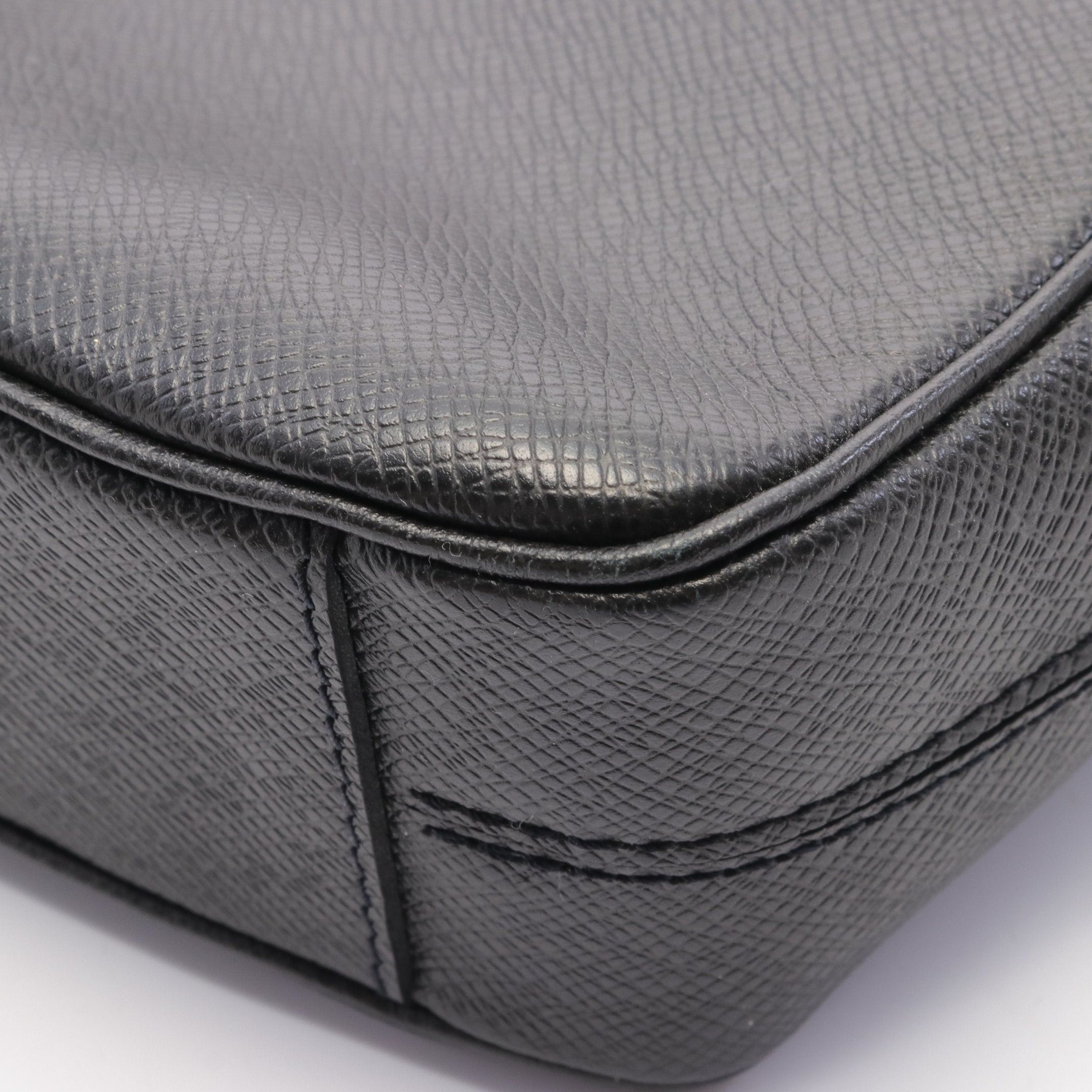 Louis Vuitton Louis Vuitton Pdv Porte Document Voyage Taiga Noir Business Bag Briefcase Leather Black Size ONE SIZE - 7 Thumbnail