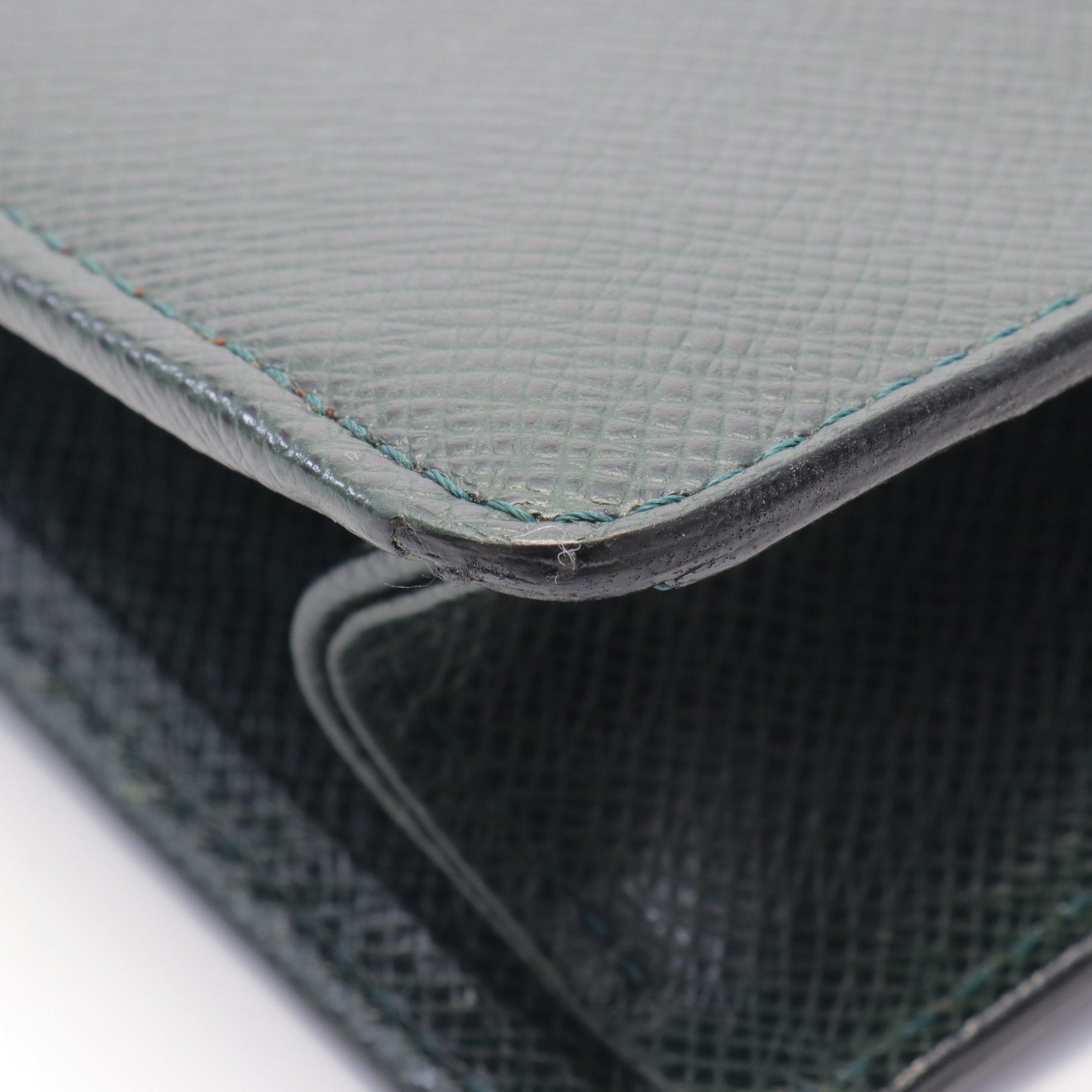 Louis Vuitton Louis Vuitton Celenga Taiga Epithea Clutch Bag Second Leather Green Size ONE SIZE - 6 Thumbnail