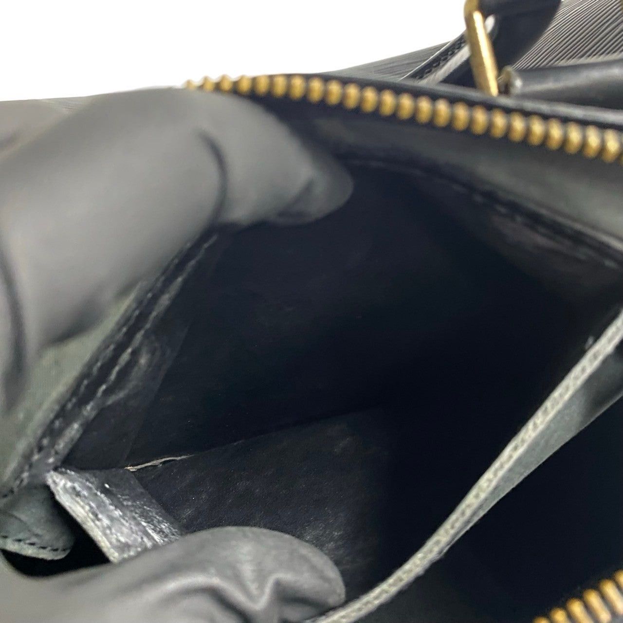 Louis Vuitton Louis Vuitton Handbag Black Leather Size ONE SIZE - 9 Thumbnail