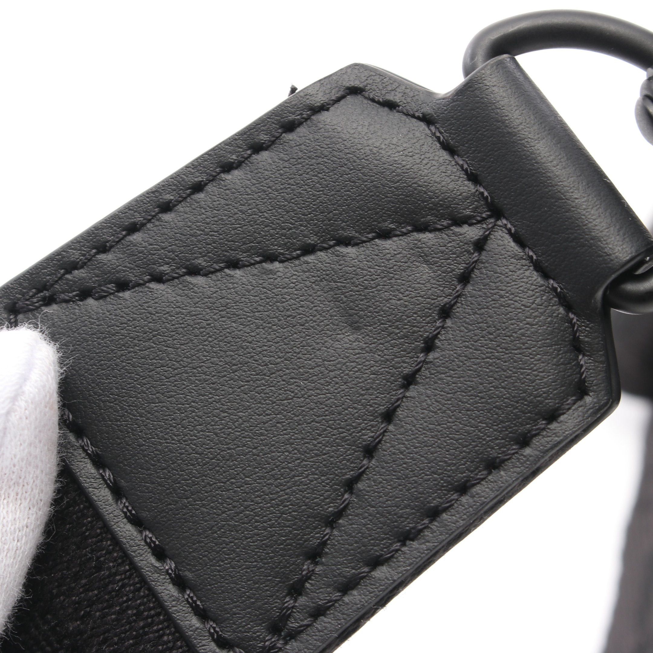 Louis Vuitton Louis Vuitton City Keepall Shoulder Bag Leather Black Size ONE SIZE - 7 Thumbnail