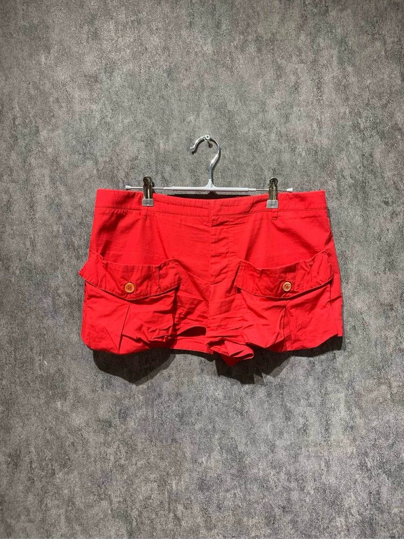 Miu Miu miumiu small red shorts Size US 40 / EU 56 - 2 Thumbnail