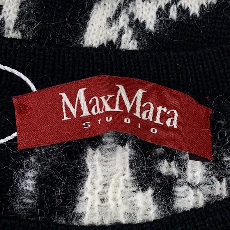 Max Mara Maxmara black sheepwool crew-neck long-sleeved knit sweater Size US S / EU 44-46 / 1 - 5 Thumbnail