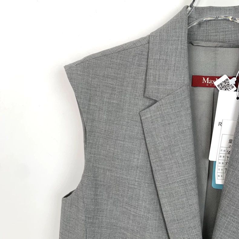 Max Mara Maxmara grey lapel wool suit waistcoat Size US S / EU 44-46 / 1 - 3 Thumbnail