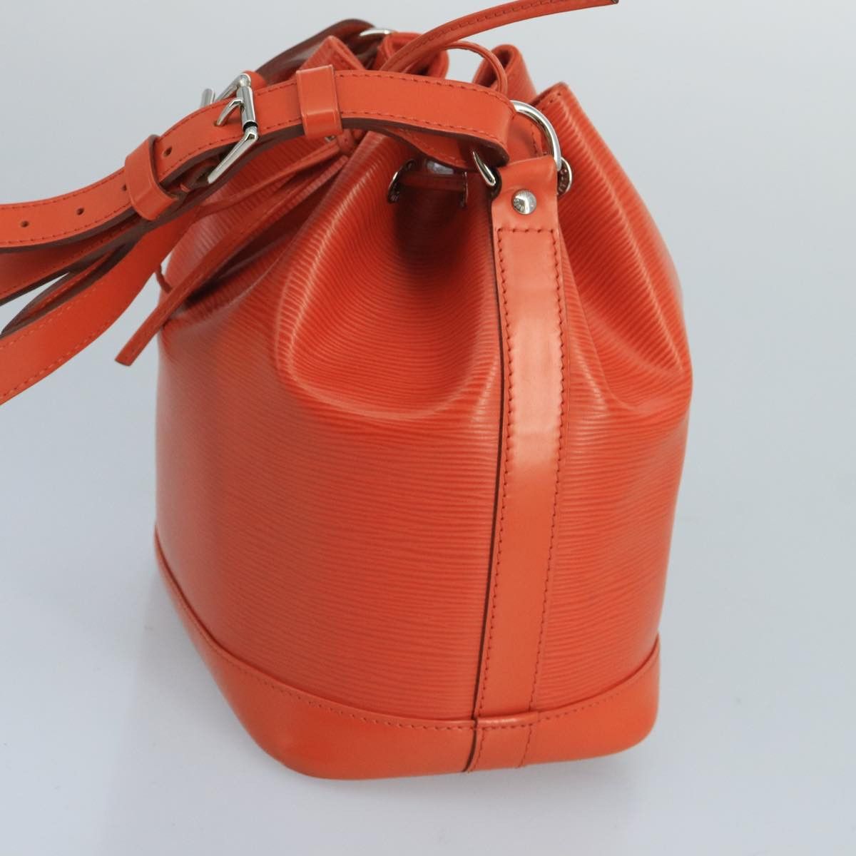 Louis Vuitton Noé Bb Orange Leather Shoulder Bag (Pre-Owned) Size ONE SIZE - 3 Thumbnail