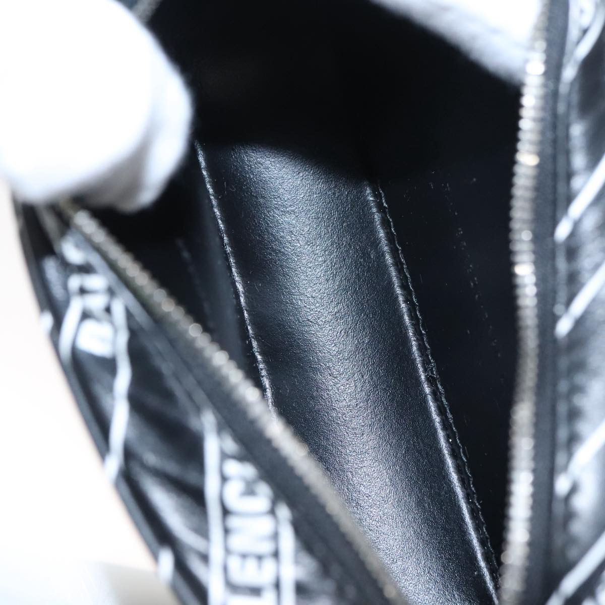 Balenciaga Everyday Black Leather Shoulder Bag (Pre-Owned) Size ONE SIZE - 14 Thumbnail