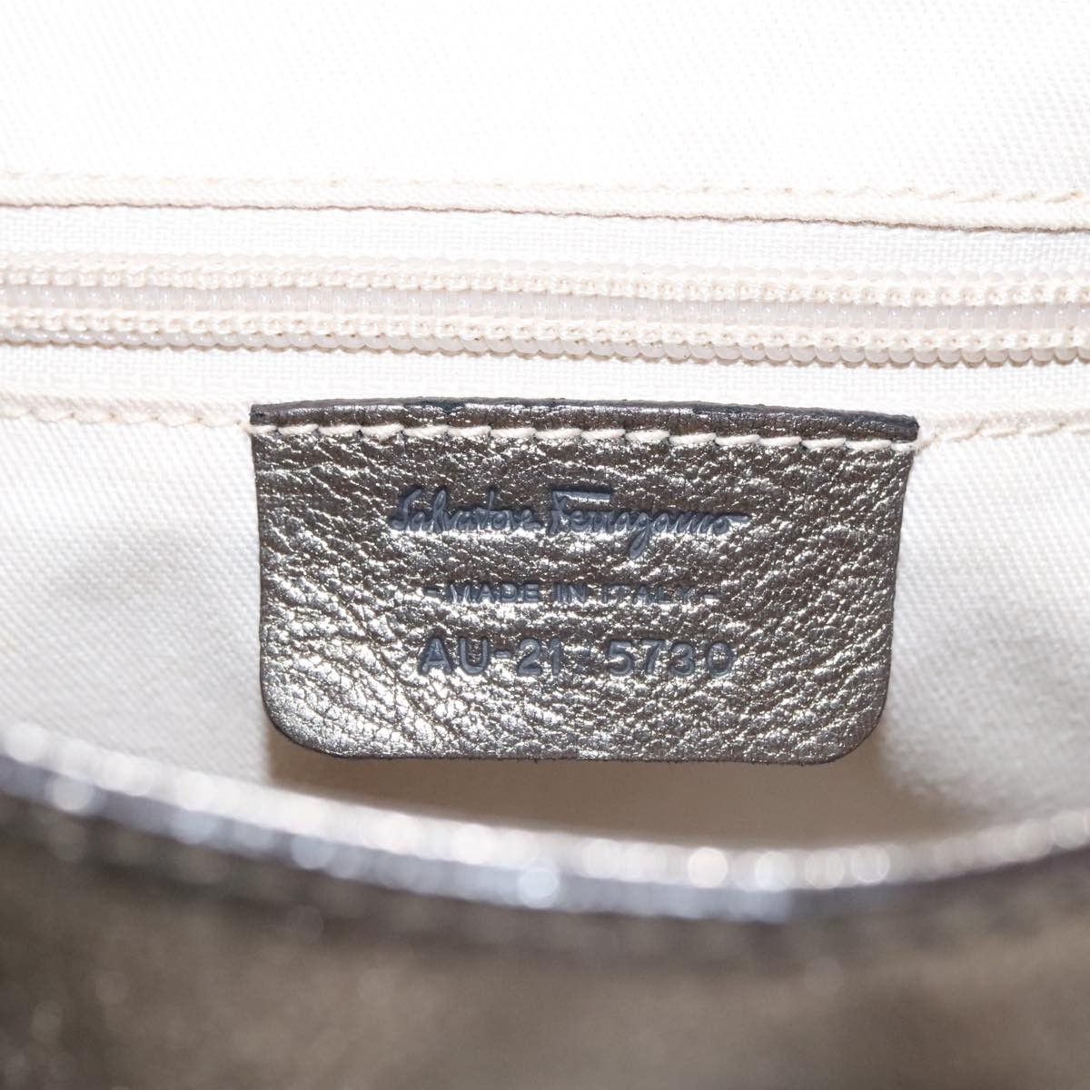 Salvatore Ferragamo Gancini Silver Leather Handbag (Pre-Owned) Size ONE SIZE - 16 Thumbnail