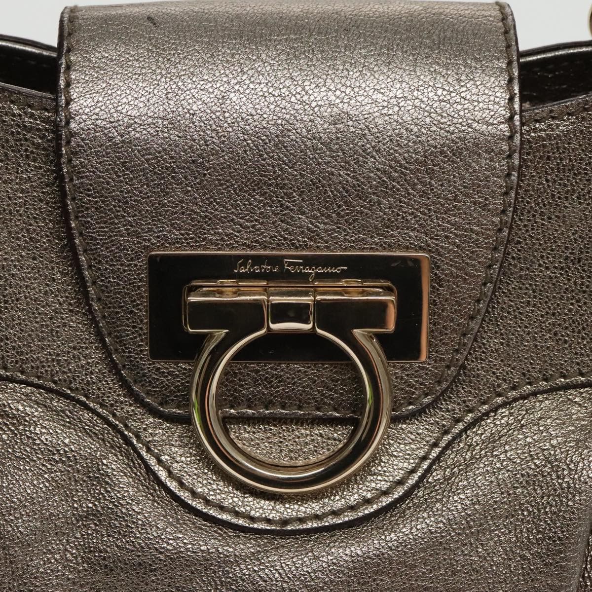 Salvatore Ferragamo Gancini Silver Leather Handbag (Pre-Owned) Size ONE SIZE - 13 Thumbnail