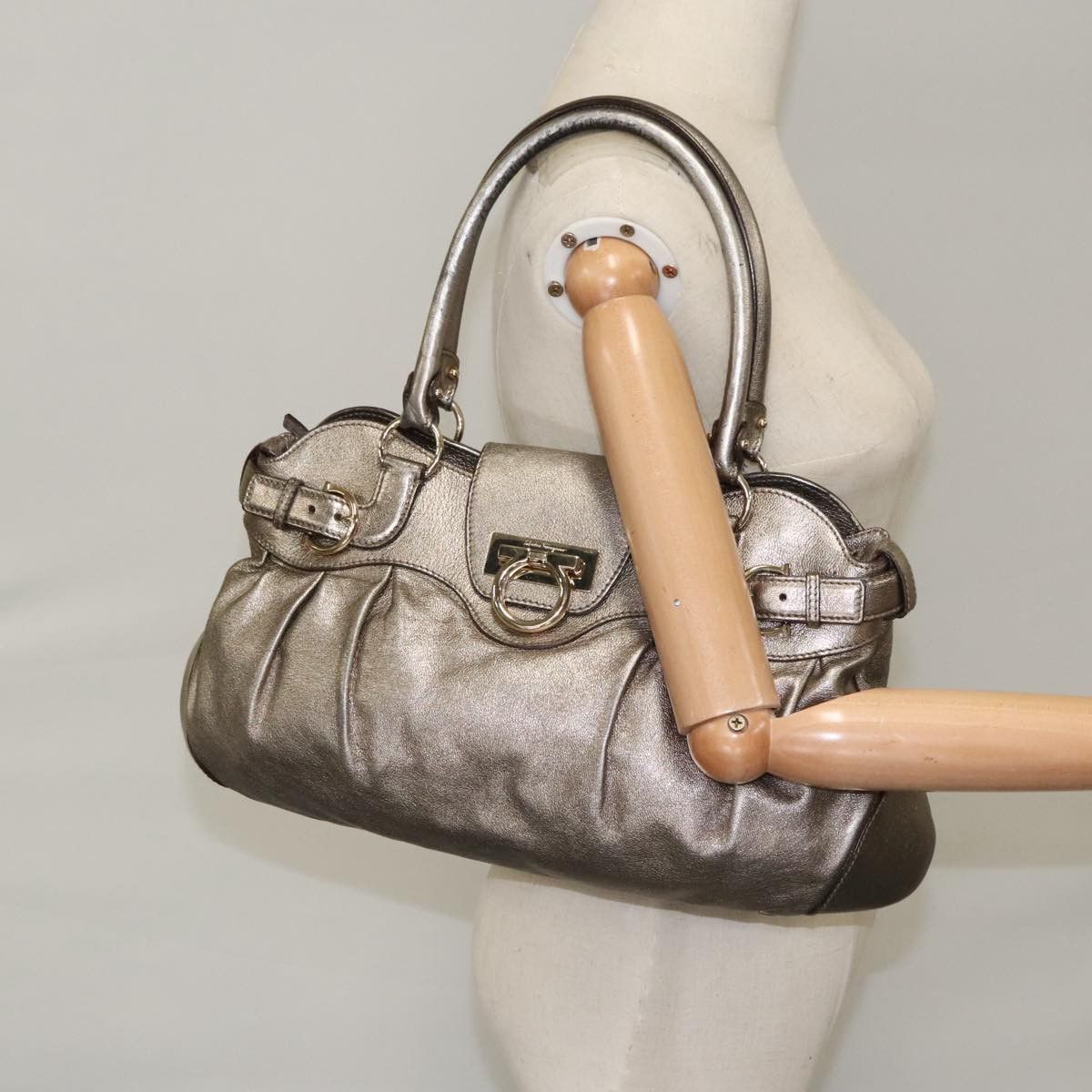 Salvatore Ferragamo Gancini Silver Leather Handbag (Pre-Owned) Size ONE SIZE - 17 Thumbnail