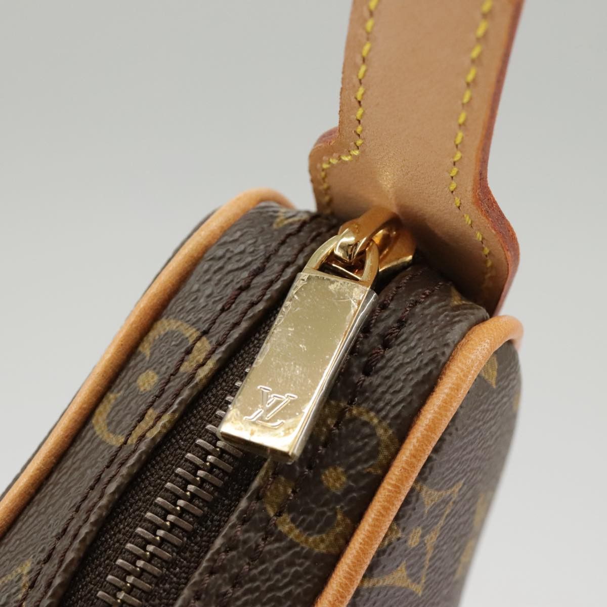 Louis Vuitton Croissant Brown Canvas Shoulder Bag (Pre-Owned) Size ONE SIZE - 14 Thumbnail