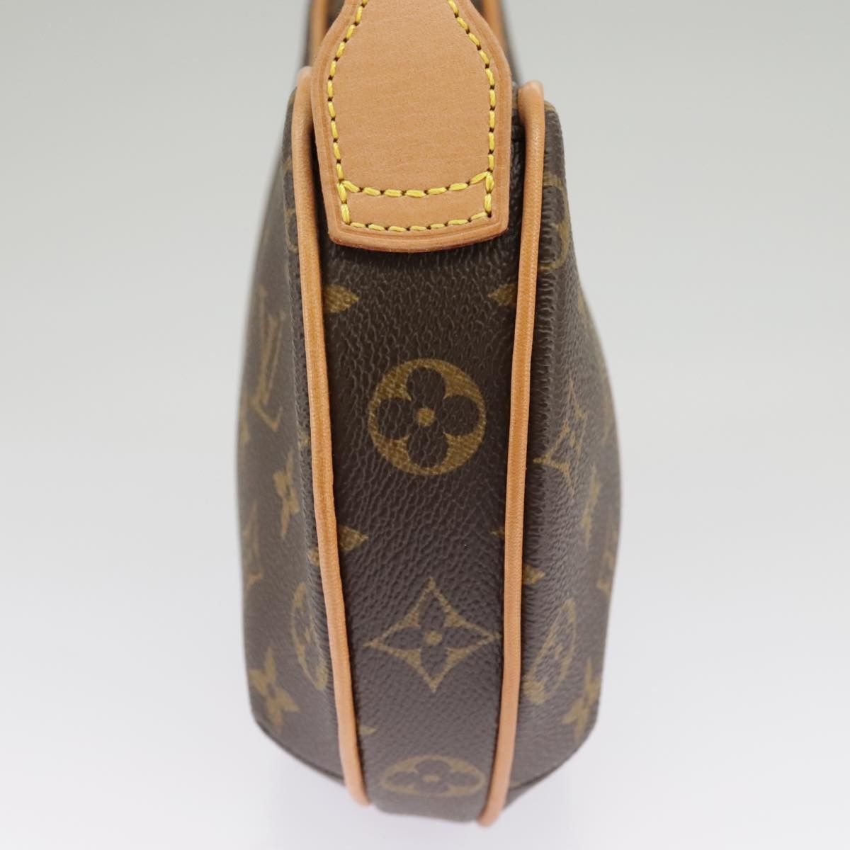 Louis Vuitton Croissant Brown Canvas Shoulder Bag (Pre-Owned) Size ONE SIZE - 3 Thumbnail