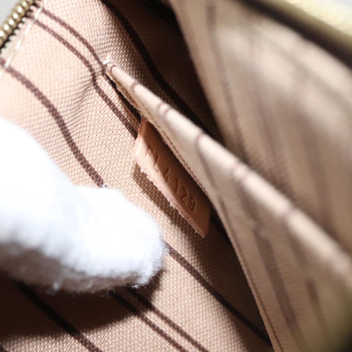 Louis Vuitton Pochette Brown Canvas Clutch Bag (Pre-Owned) Size ONE SIZE - 20 Thumbnail