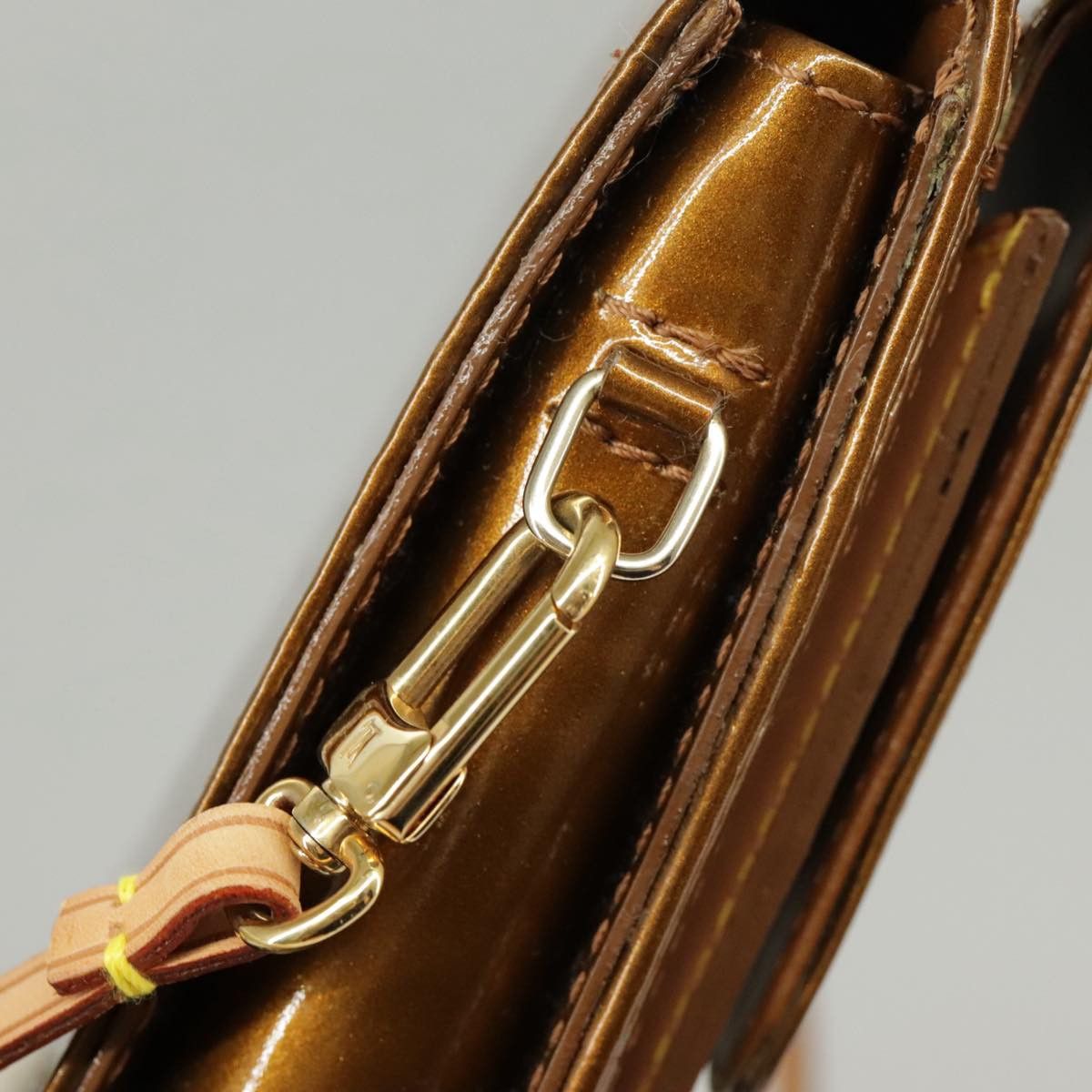 Louis Vuitton Mott Brown Patent Leather Clutch Bag (Pre-Owned) Size ONE SIZE - 13 Thumbnail