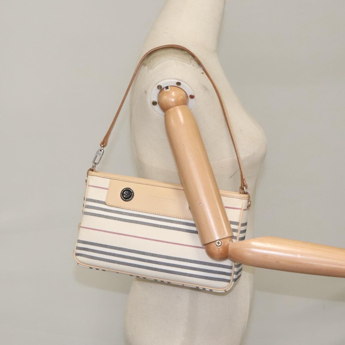 Burberry Nova Check Beige Canvas Shoulder Bag (Pre-Owned) Size ONE SIZE - 17 Thumbnail