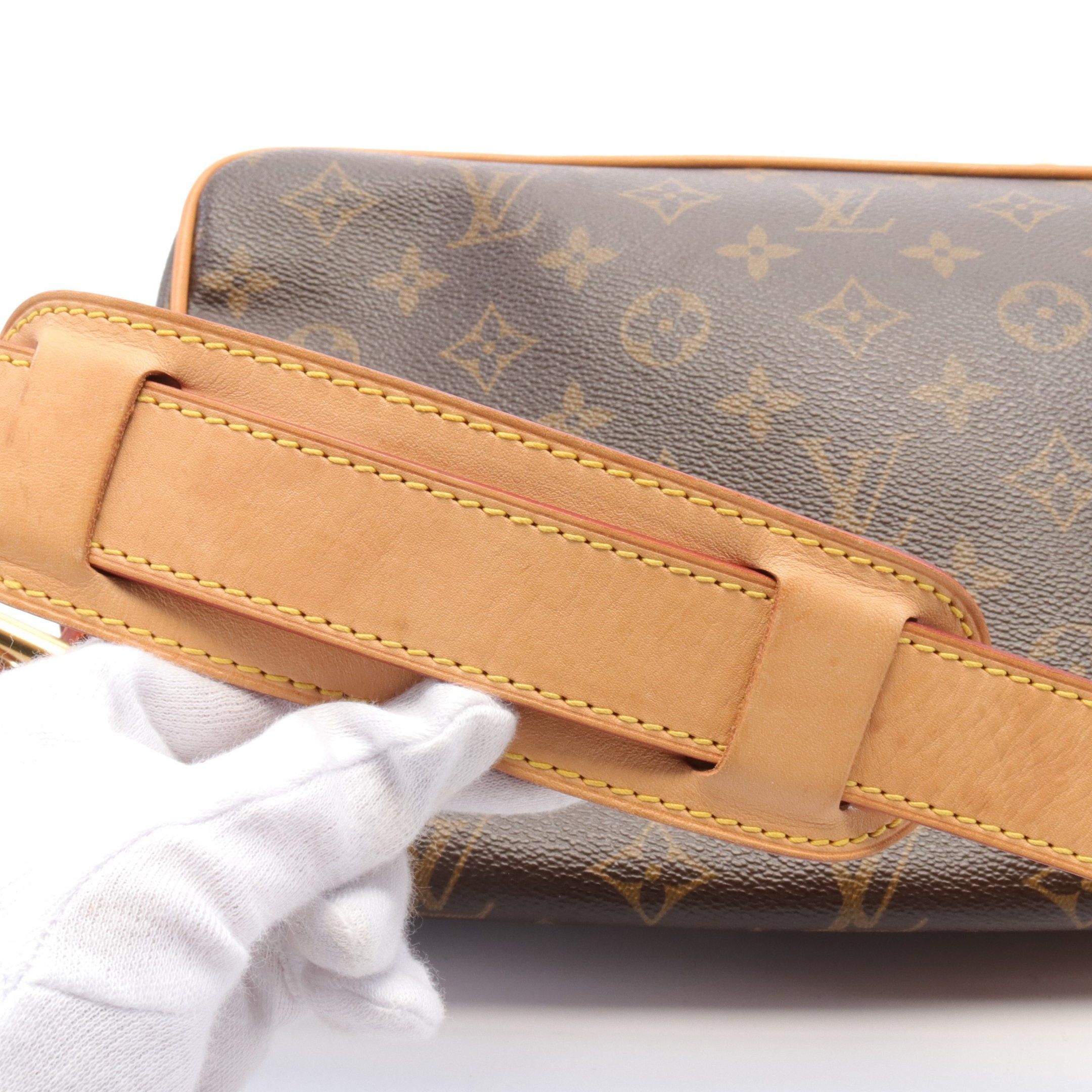 Louis Vuitton Louis Vuitton Hudson Pm Monogram Shoulder Bag Leather Brown Size ONE SIZE - 8 Thumbnail