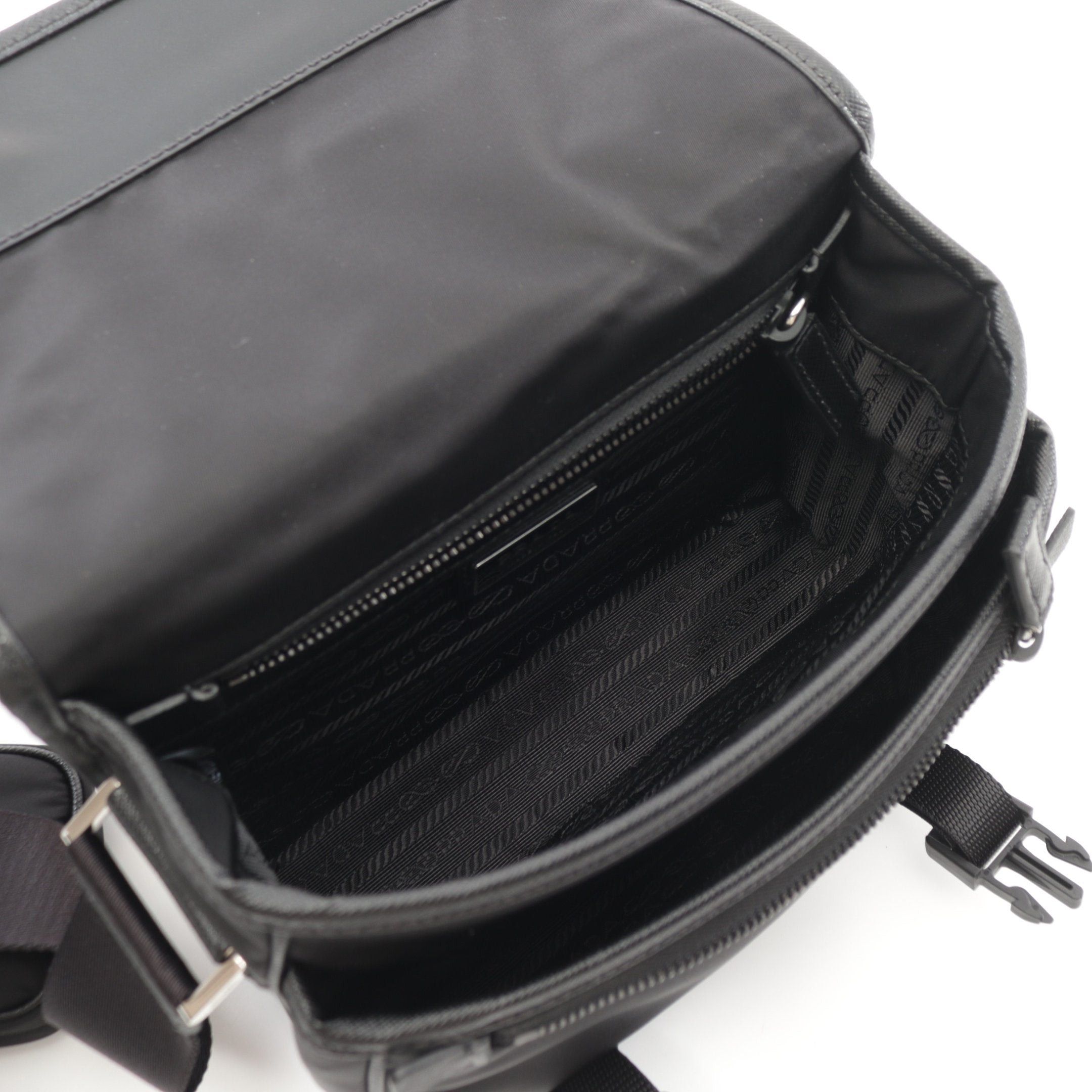 Prada Prada Re-Nylon Shoulder Bag Nylon Saffiano Leather Black Size ONE SIZE - 3 Thumbnail