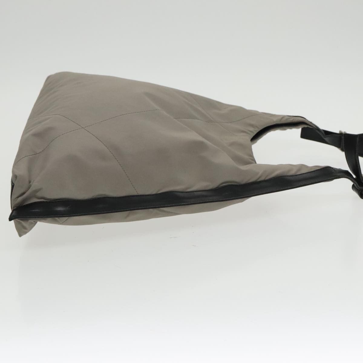 Salvatore Ferragamo Grey Synthetic Shoulder Bag (Pre-Owned) Size ONE SIZE - 3 Thumbnail