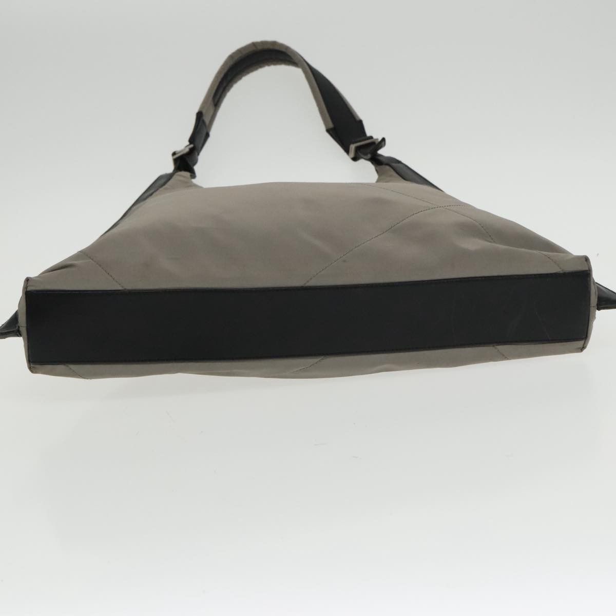 Salvatore Ferragamo Grey Synthetic Shoulder Bag (Pre-Owned) Size ONE SIZE - 5 Thumbnail