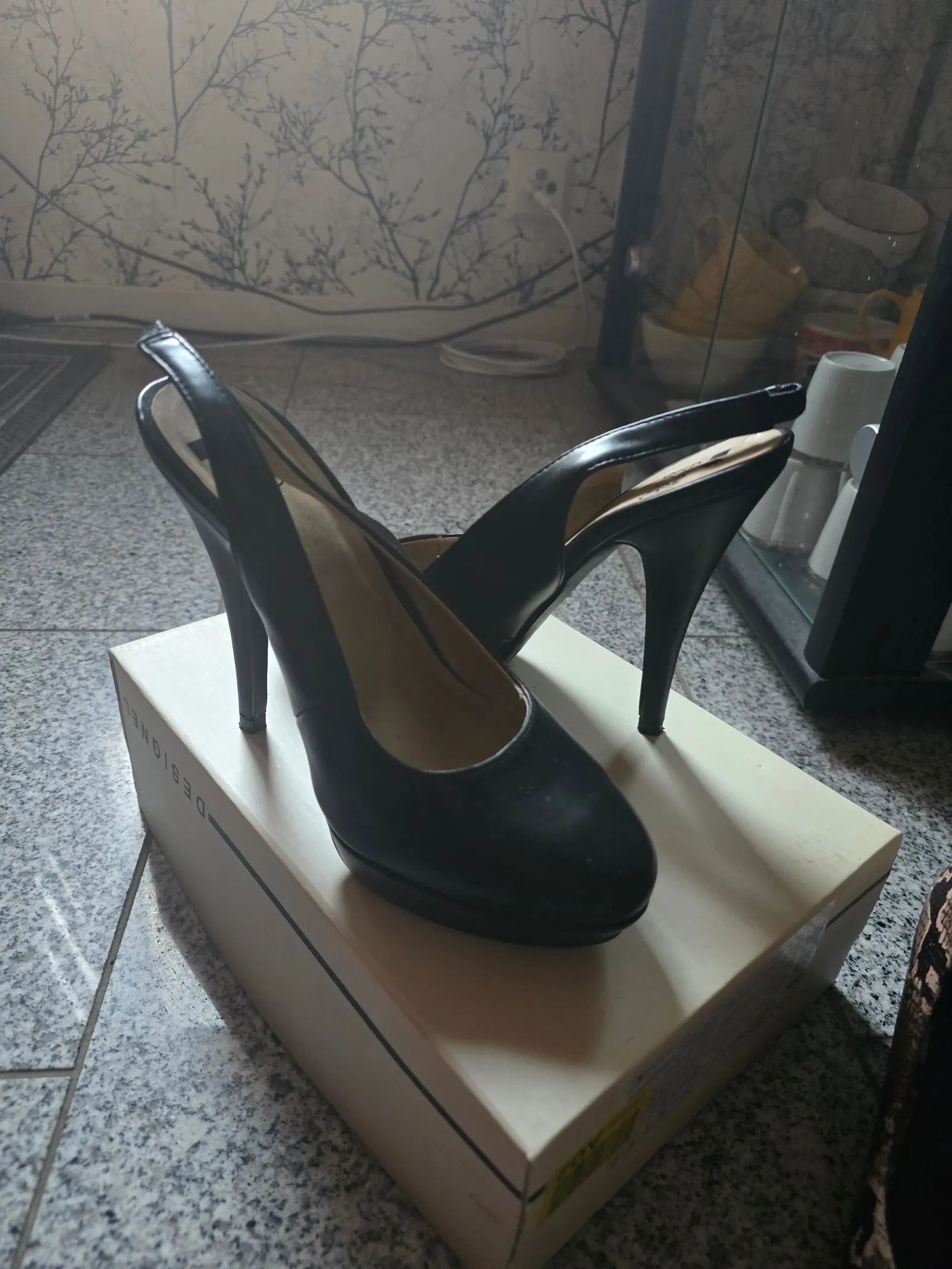 Odd Molly Even & Odd Heels Size US 8 / IT 38 - 2 Thumbnail