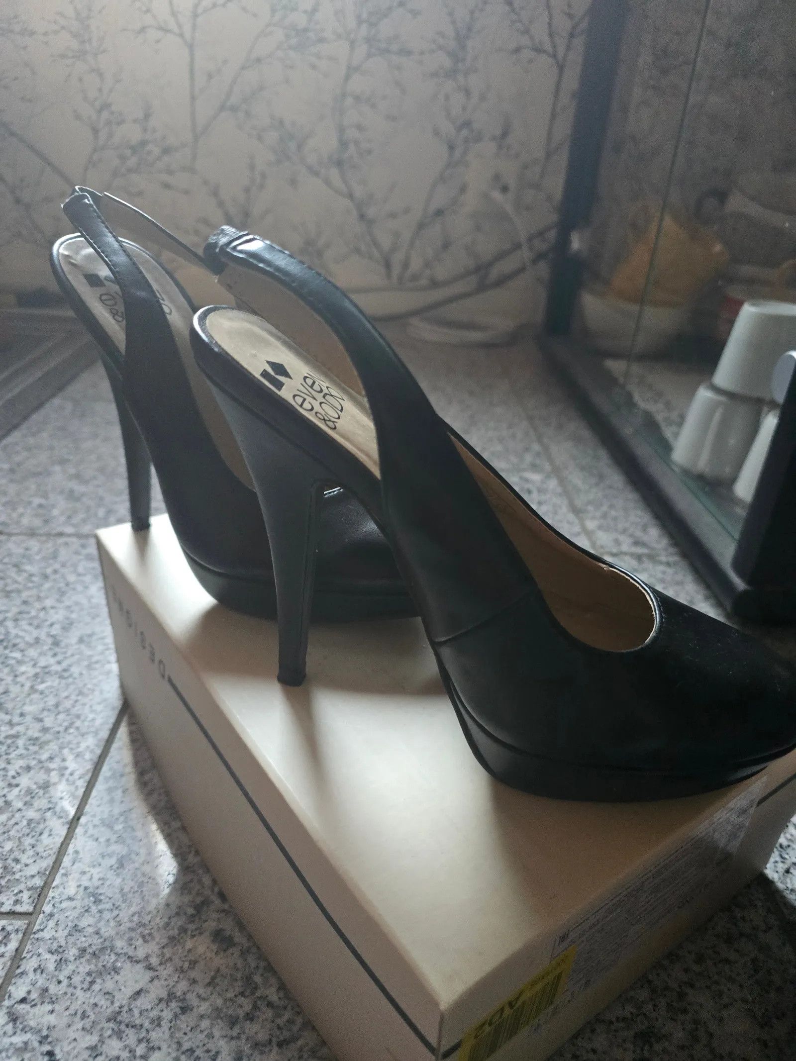 Odd Molly Even & Odd Heels Size US 8 / IT 38 - 3 Thumbnail