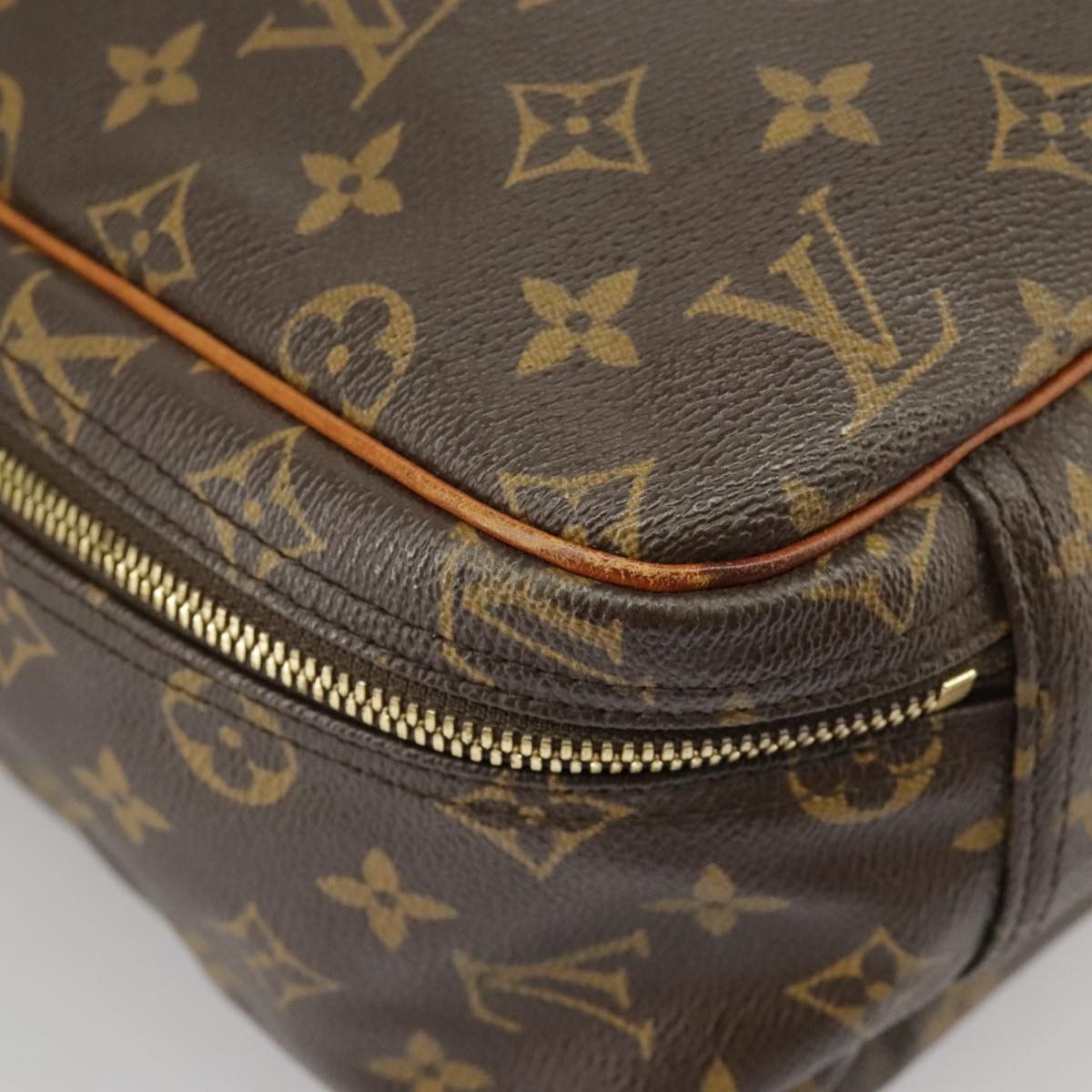 Louis Vuitton Excursion Brown Canvas Handbag (Pre-Owned) Size ONE SIZE - 6 Thumbnail