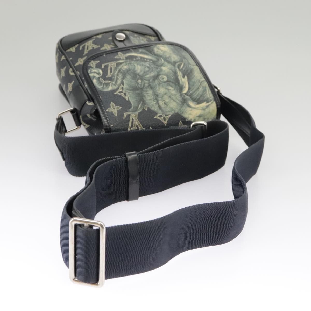 Louis Vuitton Messenger Navy Canvas Shoulder Bag (Pre-Owned) Size ONE SIZE - 6 Thumbnail