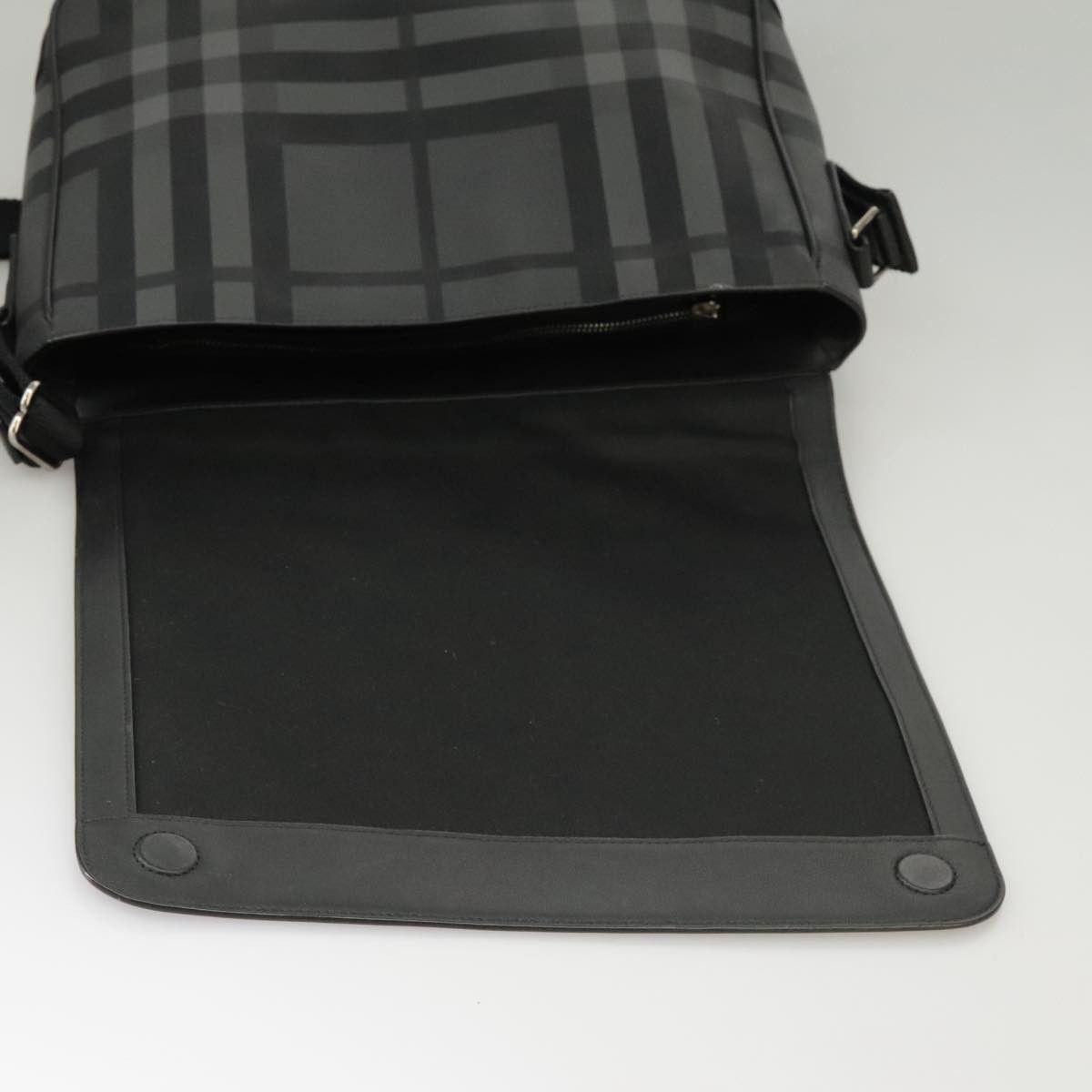Burberry Nova Check Grey Canvas Shoulder Bag (Pre-Owned) Size ONE SIZE - 17 Thumbnail