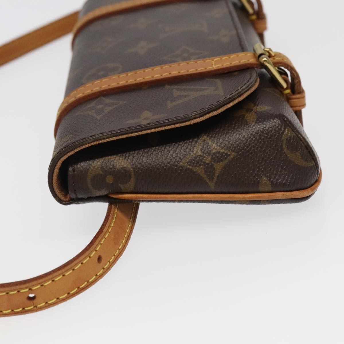 Louis Vuitton Marelle Brown Canvas Shoulder Bag (Pre-Owned) Size ONE SIZE - 4 Thumbnail