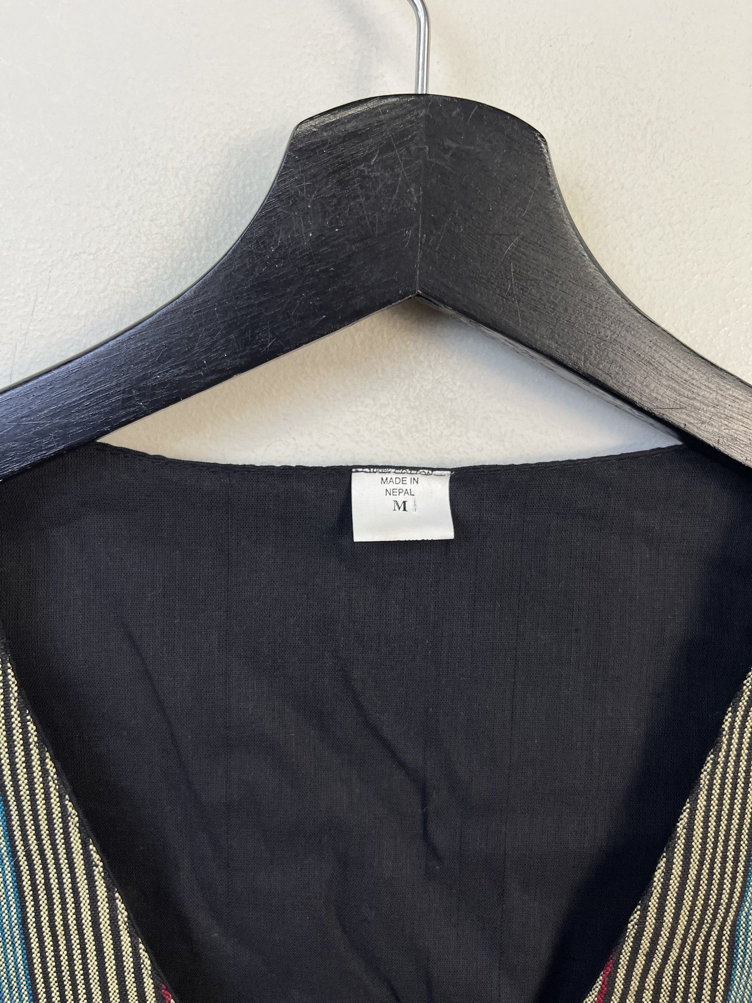 Vintage Vintage Vest 1980s Nepalese Pattern Front Black Vest Size M Size US M / EU 48-50 / 2 - 2 Thumbnail