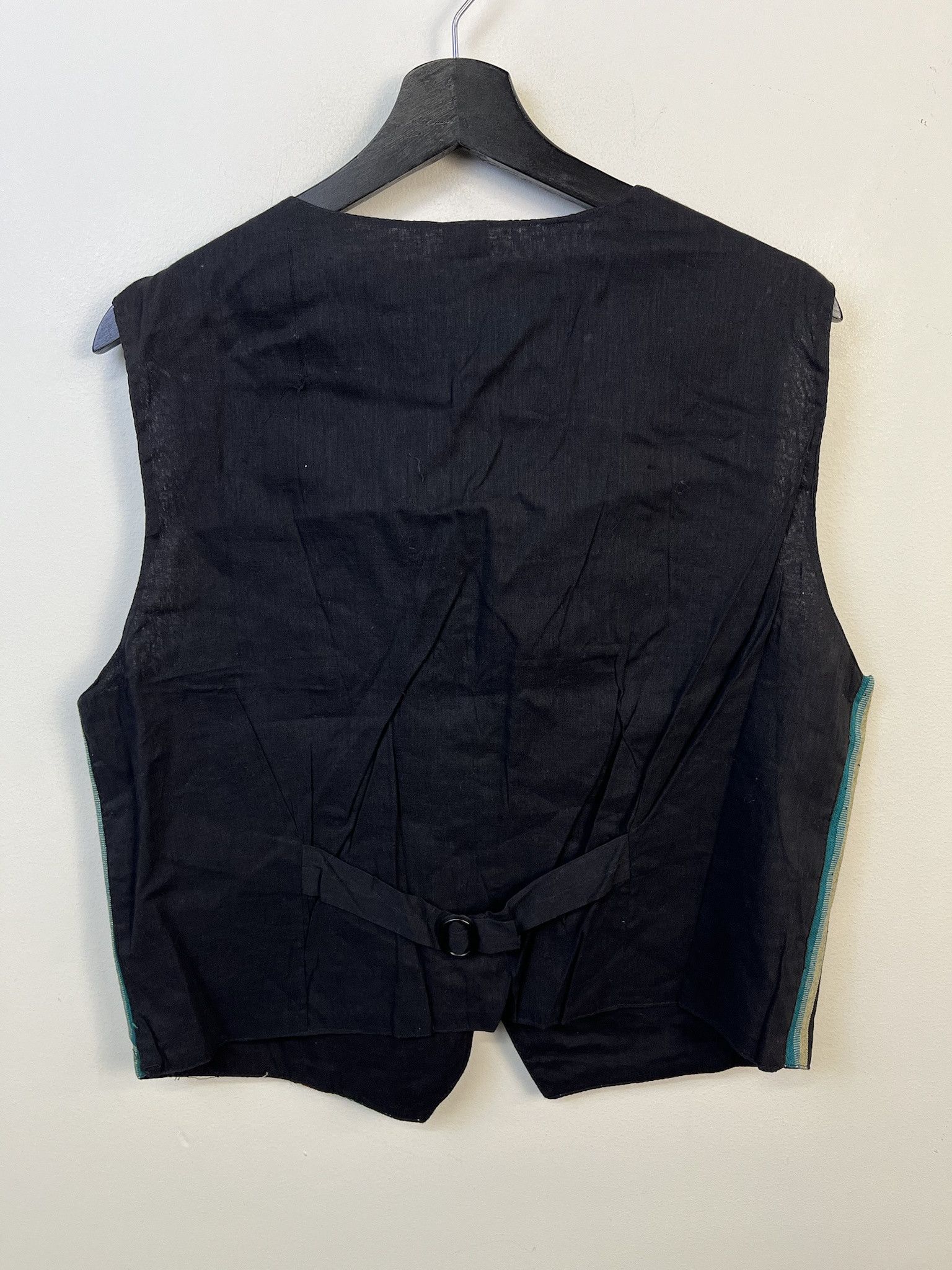 Vintage Vintage Vest 1980s Nepalese Pattern Front Black Vest Size M Size US M / EU 48-50 / 2 - 3 Thumbnail