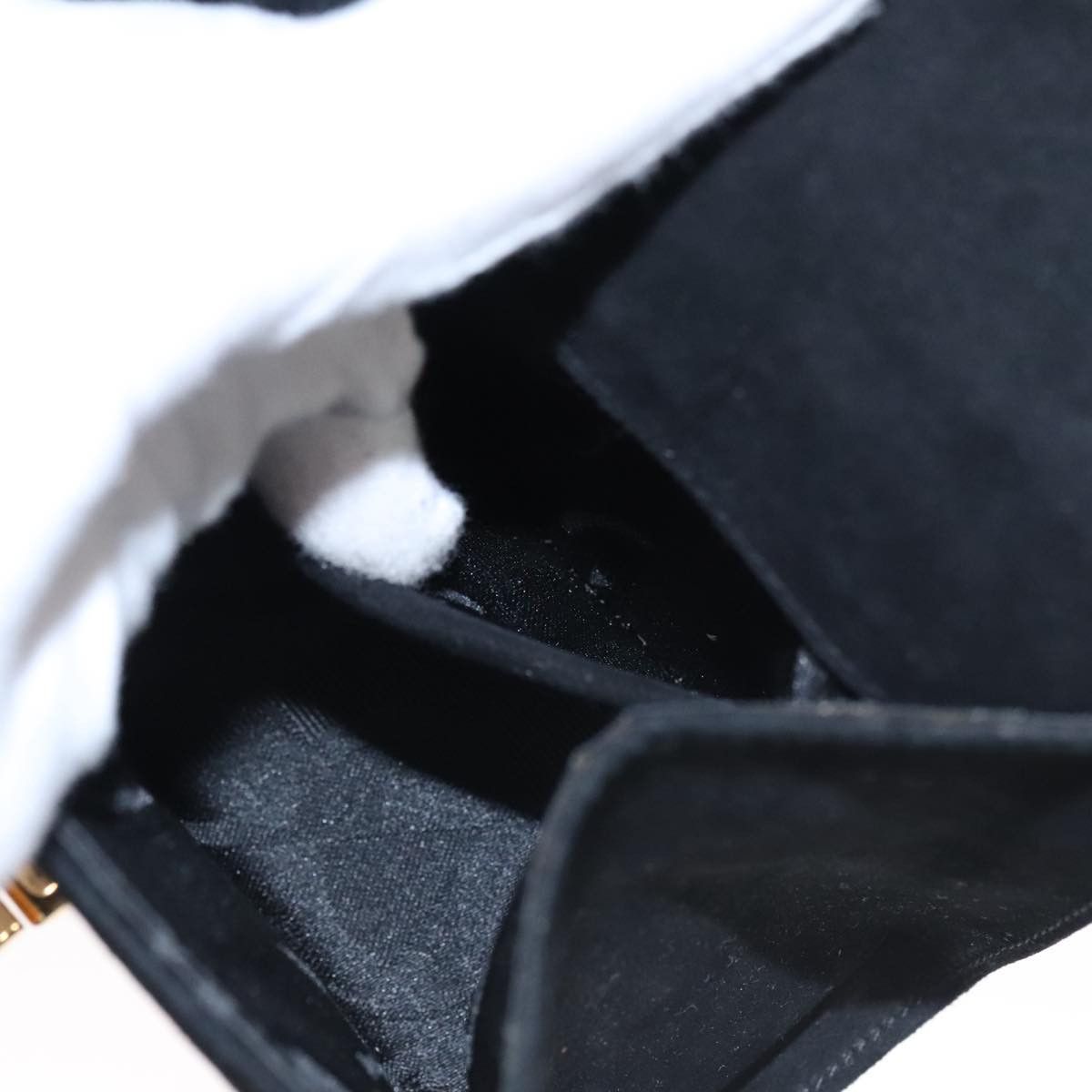 Salvatore Ferragamo Gancini Black Suede Shoulder Bag (Pre-Owned) Size ONE SIZE - 17 Thumbnail
