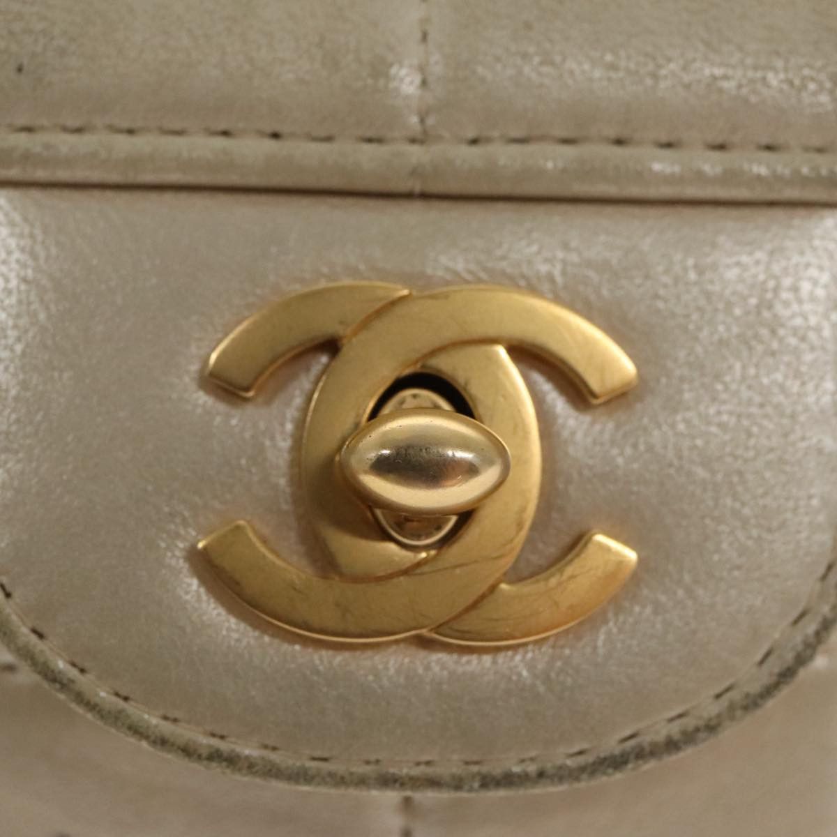 Chanel Chocolate Bar Beige Leather Shoulder Bag (Pre-Owned) Size ONE SIZE - 7 Thumbnail