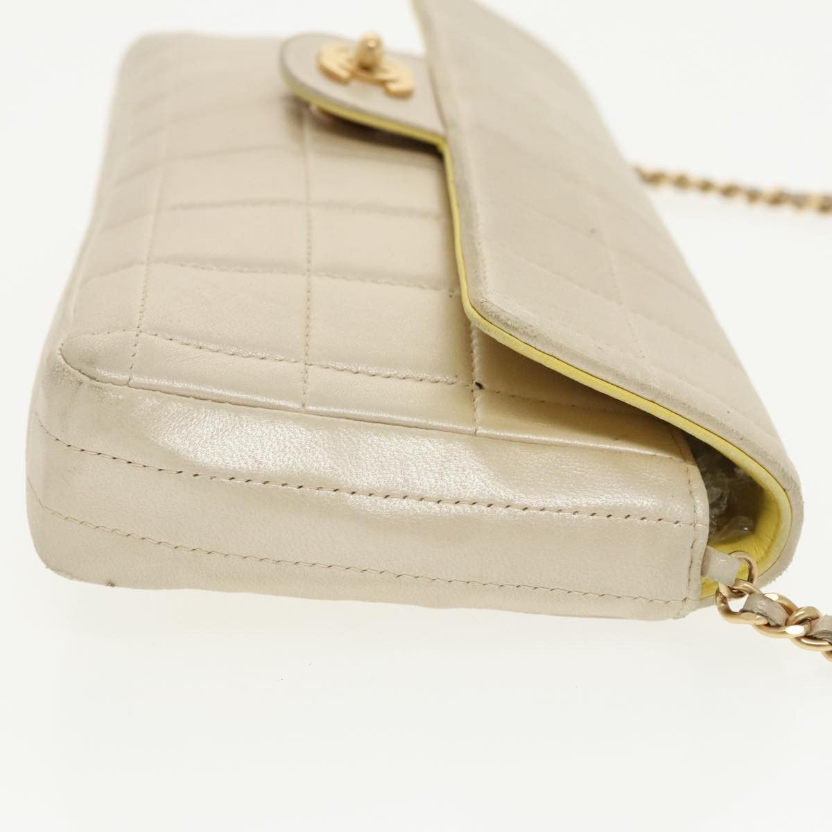 Chanel Chocolate Bar Beige Leather Shoulder Bag (Pre-Owned) Size ONE SIZE - 3 Thumbnail
