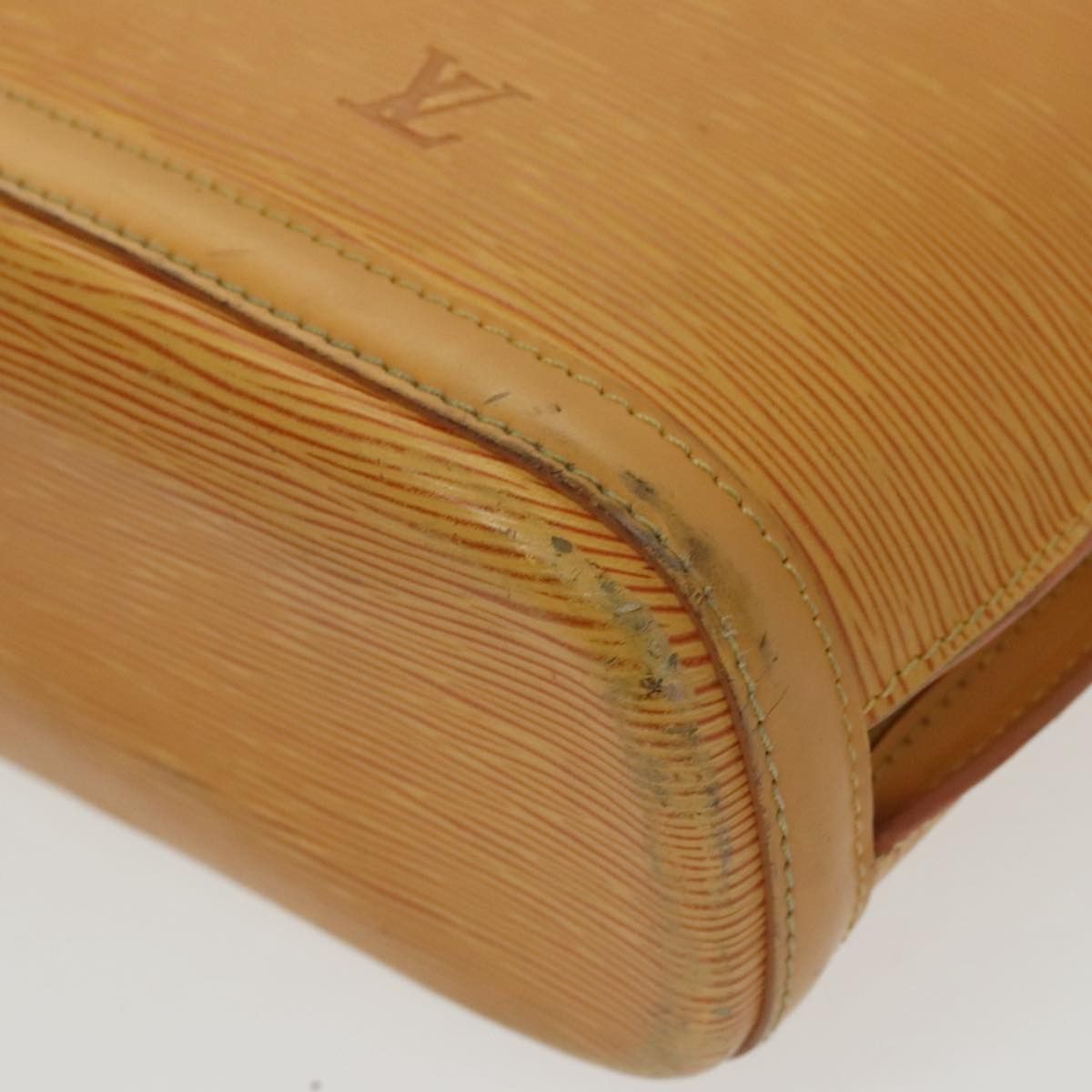 Louis Vuitton Lussac Yellow Leather Shoulder Bag (Pre-Owned) Size ONE SIZE - 6 Thumbnail