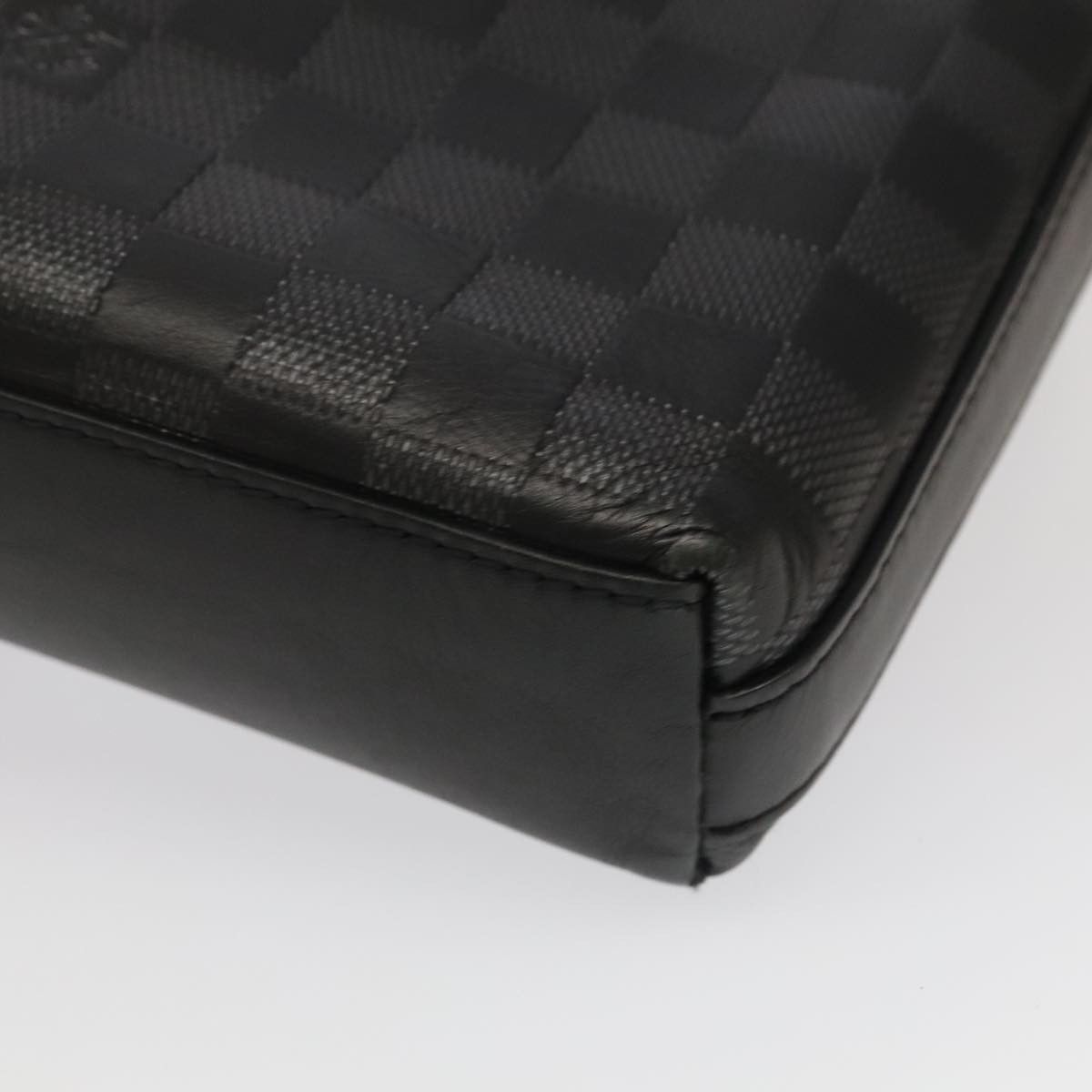 Louis Vuitton Discovery Black Leather Shoulder Bag (Pre-Owned) Size ONE SIZE - 10 Thumbnail
