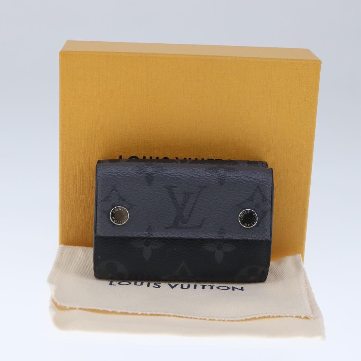 Louis Vuitton Discovery Grey Canvas Wallet (Pre-Owned) Size ONE SIZE - 18 Thumbnail