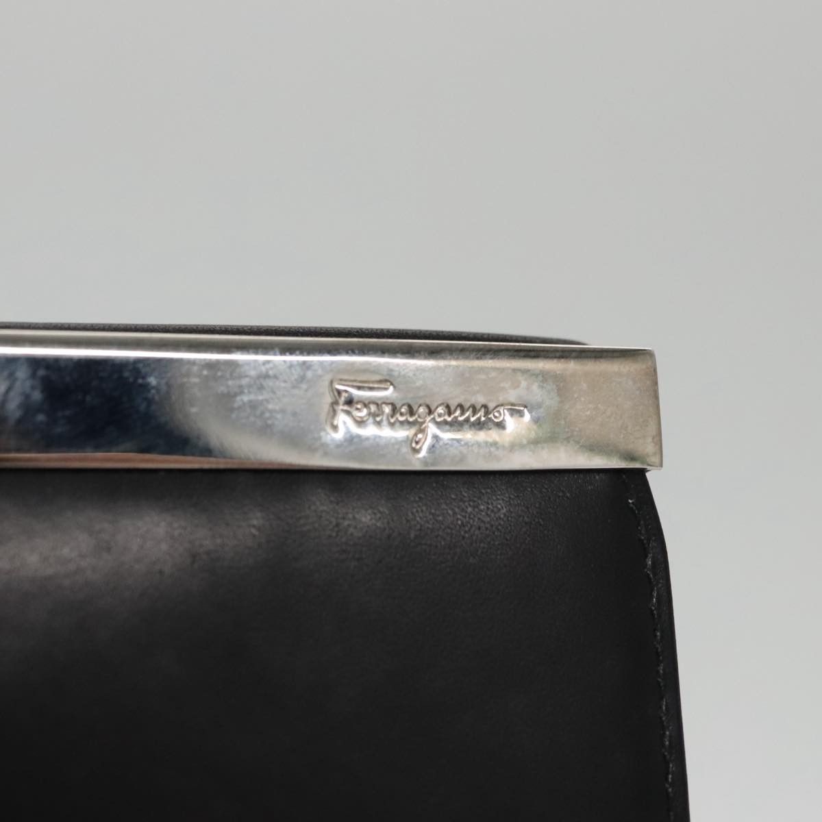 Salvatore Ferragamo Gancini Black Leather Clutch Bag (Pre-Owned) Size ONE SIZE - 11 Thumbnail
