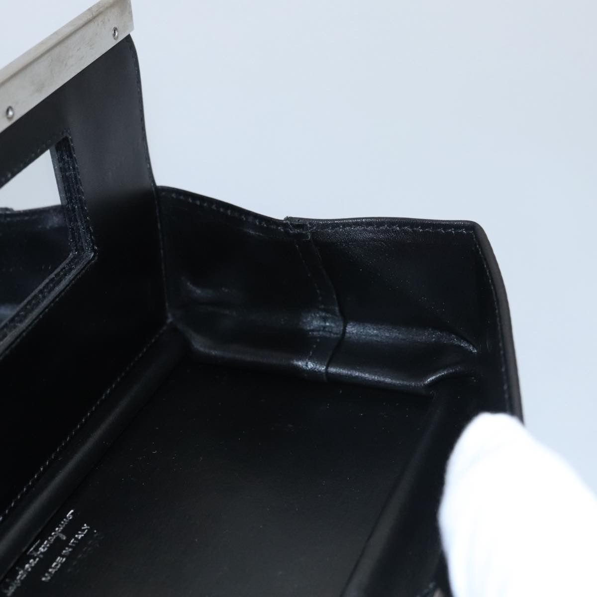 Salvatore Ferragamo Gancini Black Leather Clutch Bag (Pre-Owned) Size ONE SIZE - 18 Thumbnail