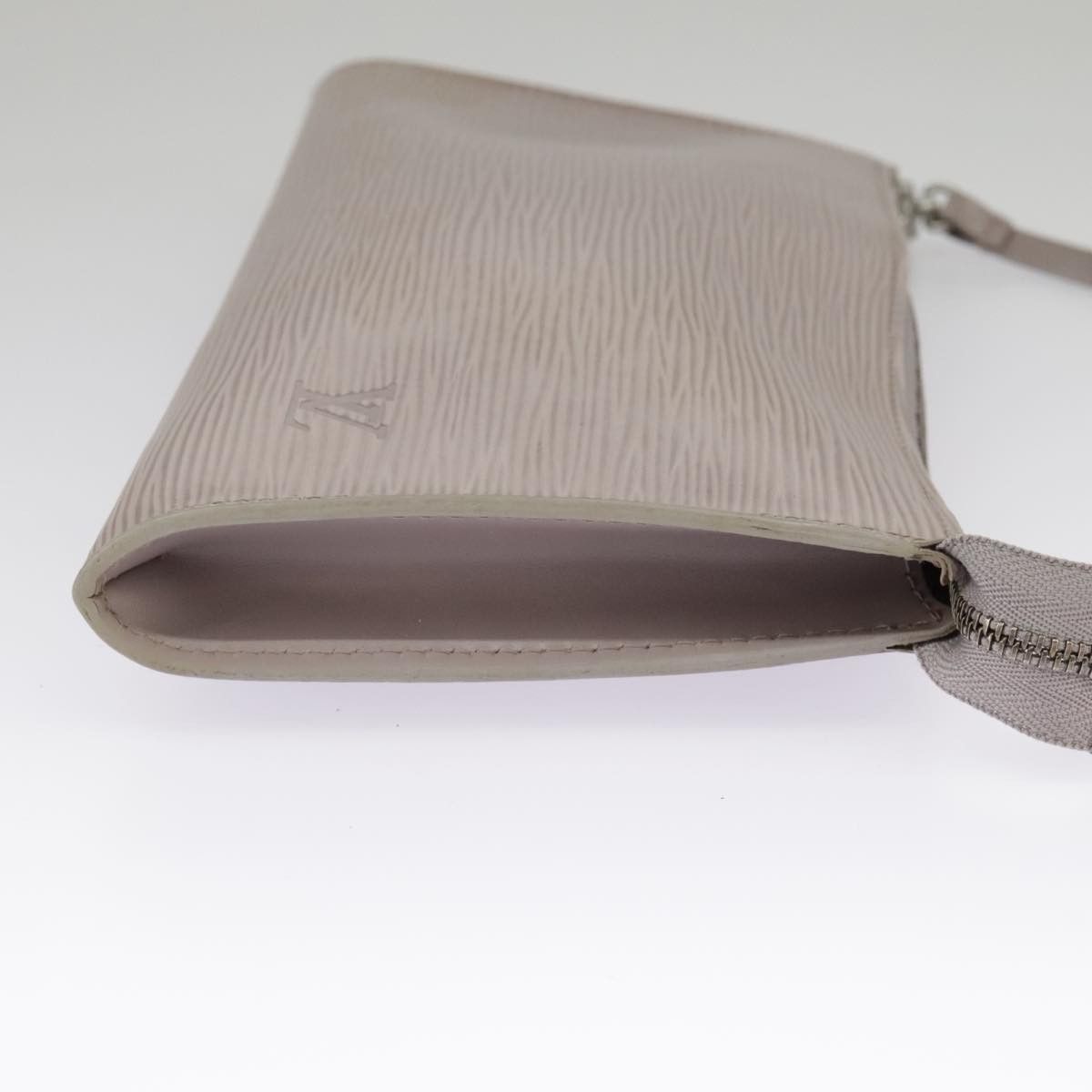 Louis Vuitton Pochette Accessoire Grey Leather Clutch Bag (Pre-Owned) Size ONE SIZE - 3 Thumbnail