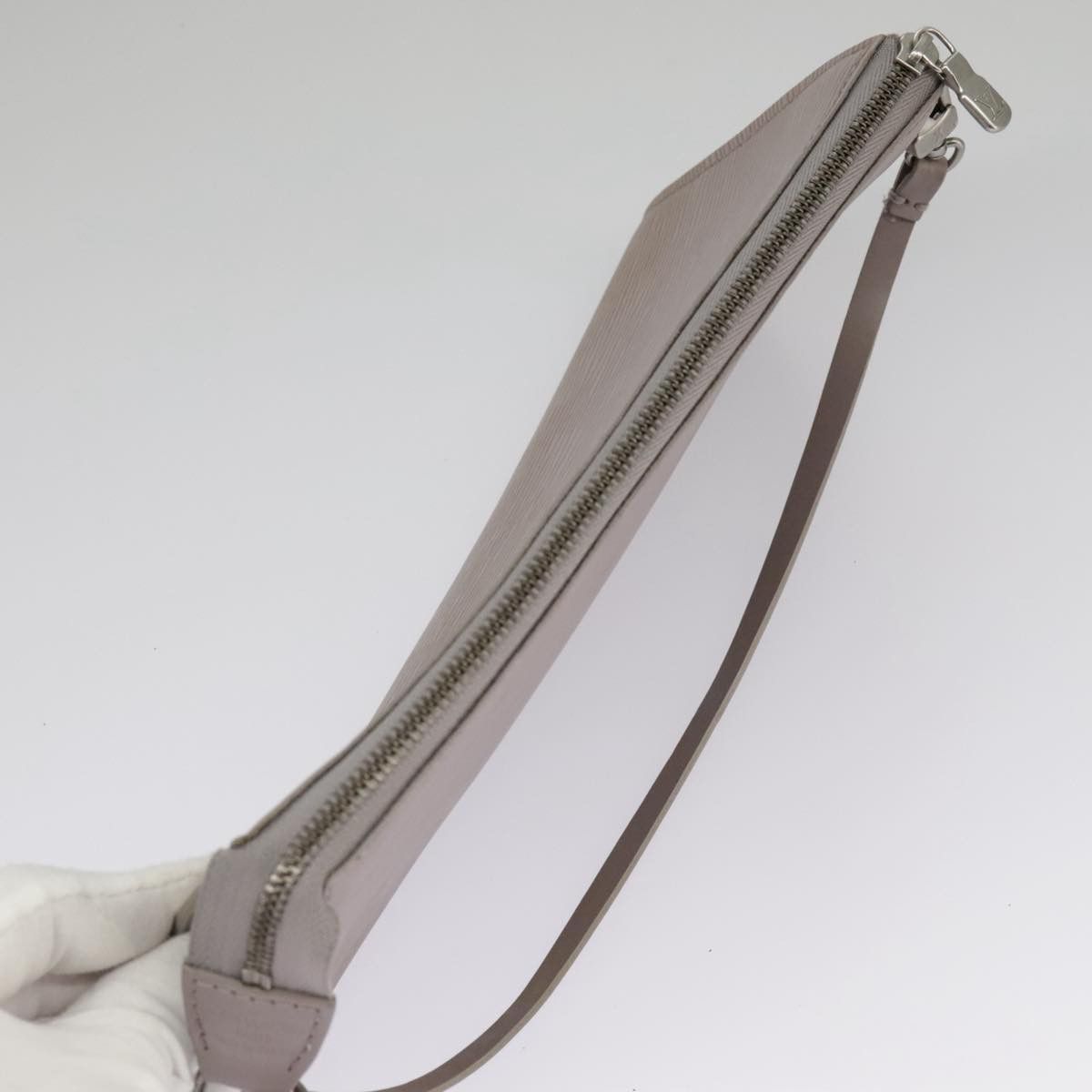 Louis Vuitton Pochette Accessoire Grey Leather Clutch Bag (Pre-Owned) Size ONE SIZE - 10 Thumbnail