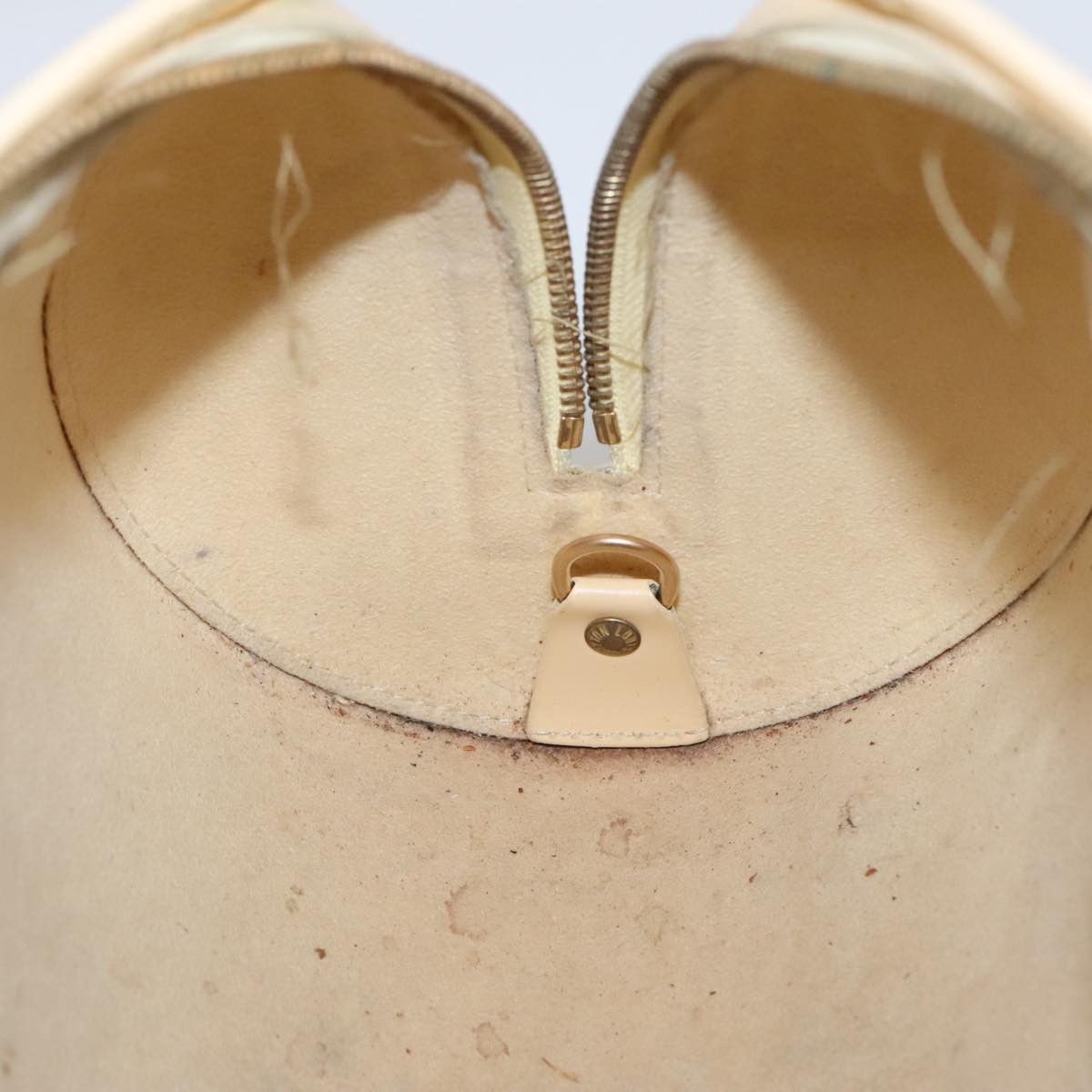 Louis Vuitton Soufflot Ecru Leather Handbag (Pre-Owned) Size ONE SIZE - 20 Thumbnail