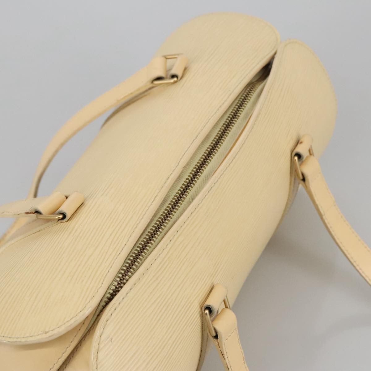 Louis Vuitton Soufflot Ecru Leather Handbag (Pre-Owned) Size ONE SIZE - 16 Thumbnail