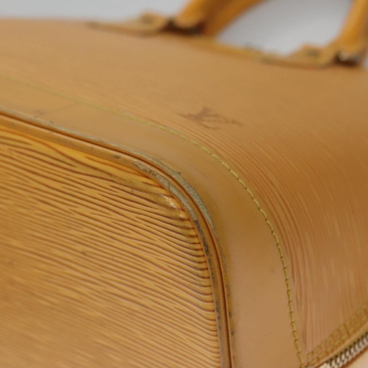 Louis Vuitton Alma Camel Leather Handbag (Pre-Owned) Size ONE SIZE - 7 Thumbnail
