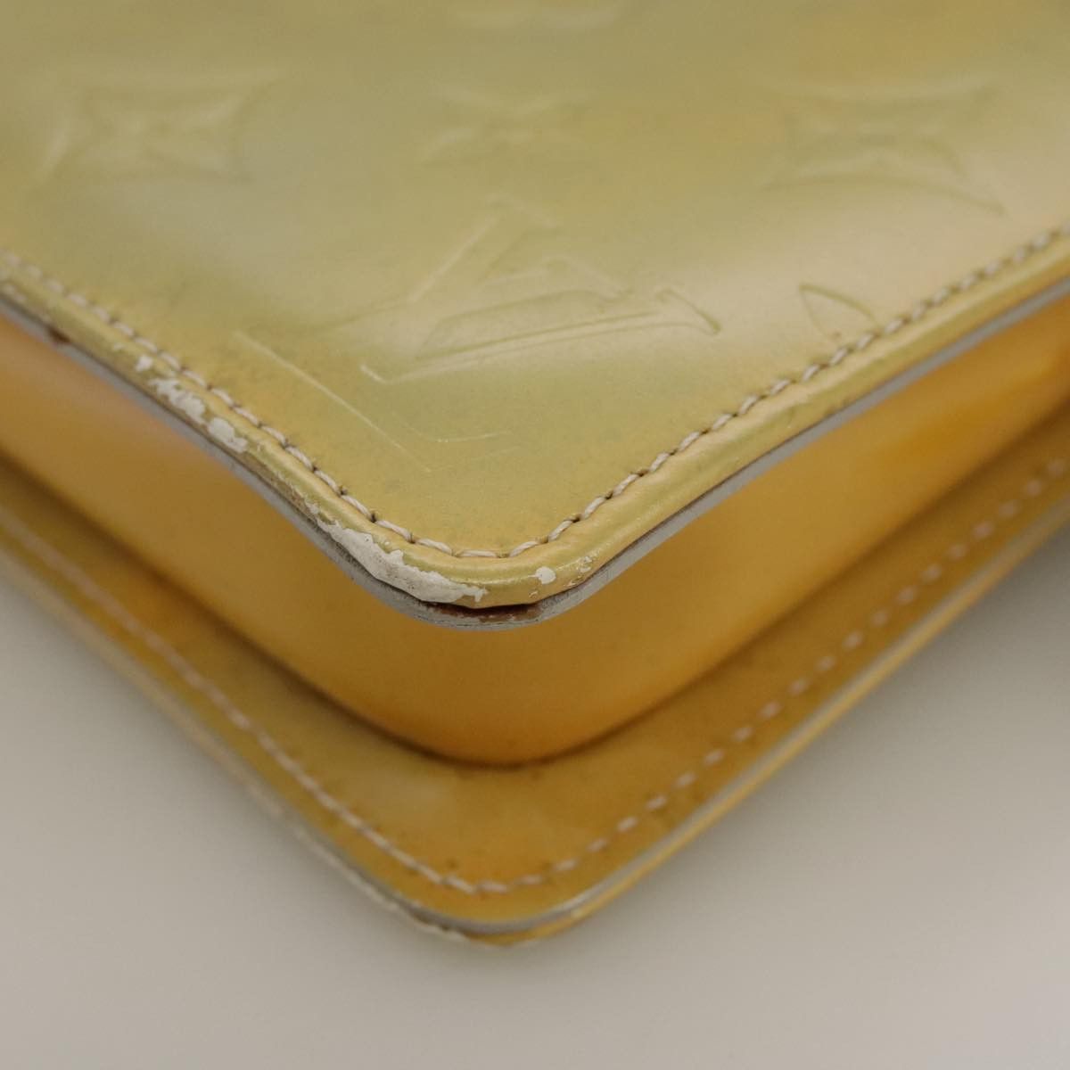 Louis Vuitton Lexington Yellow Patent Leather Clutch Bag (Pre-Owned) Size ONE SIZE - 8 Thumbnail