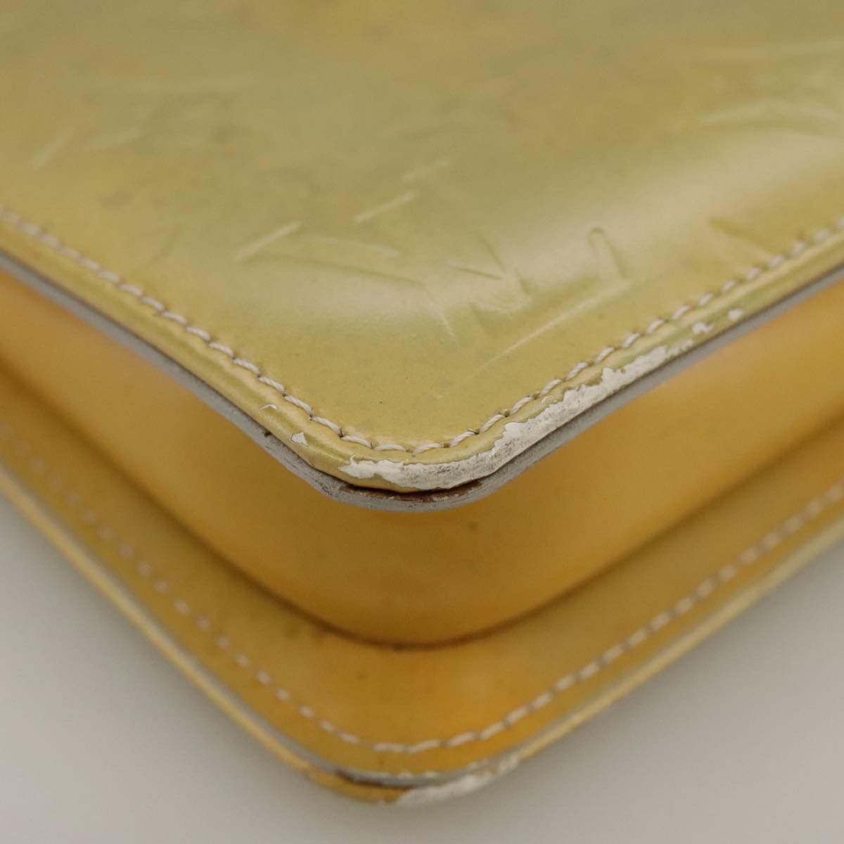 Louis Vuitton Lexington Yellow Patent Leather Clutch Bag (Pre-Owned) Size ONE SIZE - 6 Thumbnail
