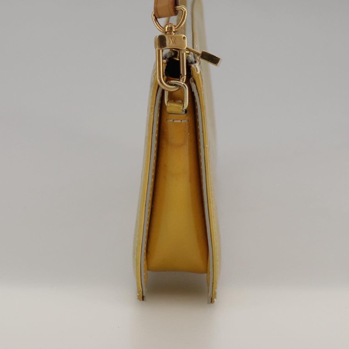 Louis Vuitton Lexington Yellow Patent Leather Clutch Bag (Pre-Owned) Size ONE SIZE - 4 Thumbnail